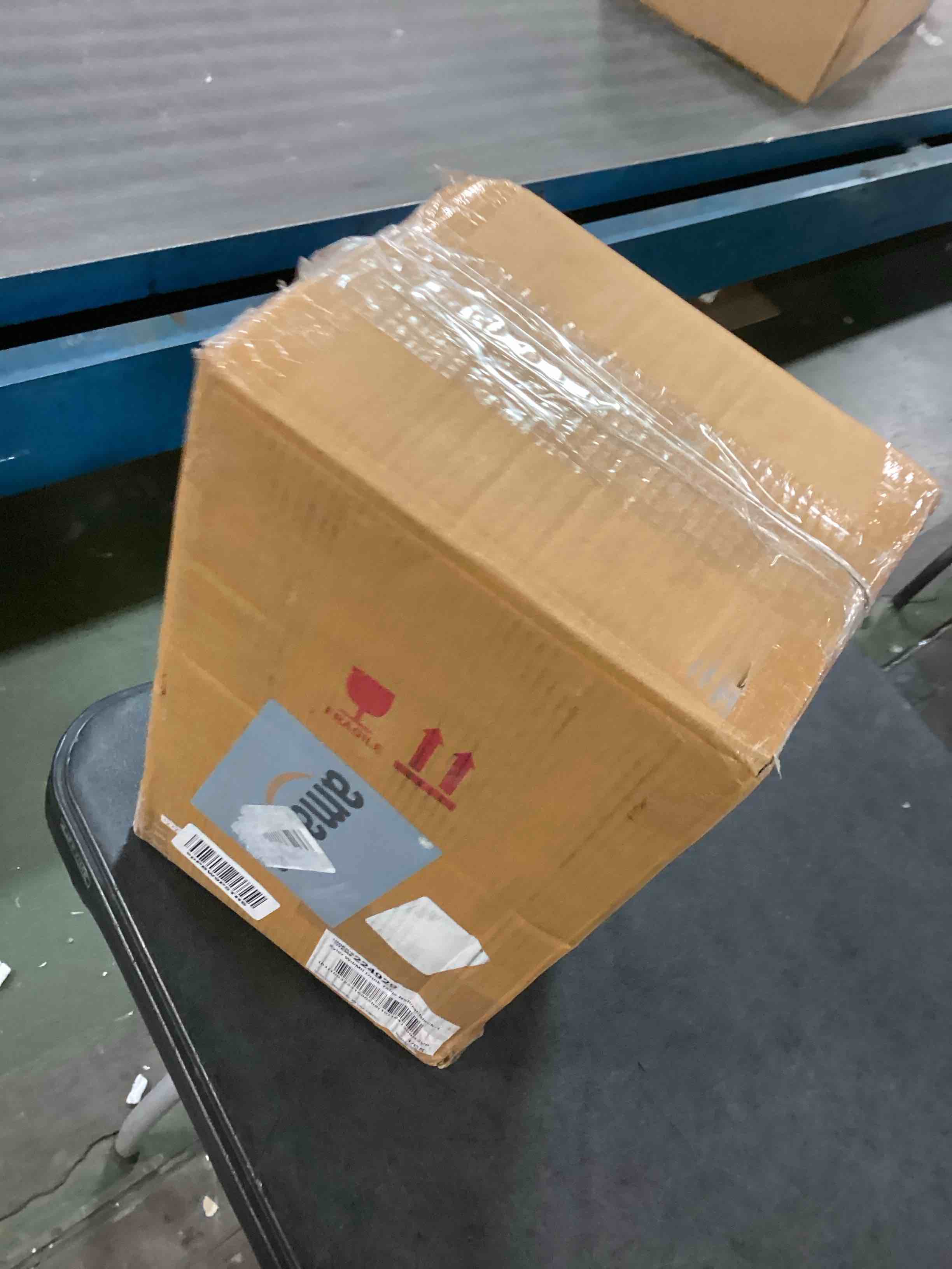 https://s3.amazonaws.com/lotting-images-prod/bidfta/GRN6344900_1711974840705.jpeg