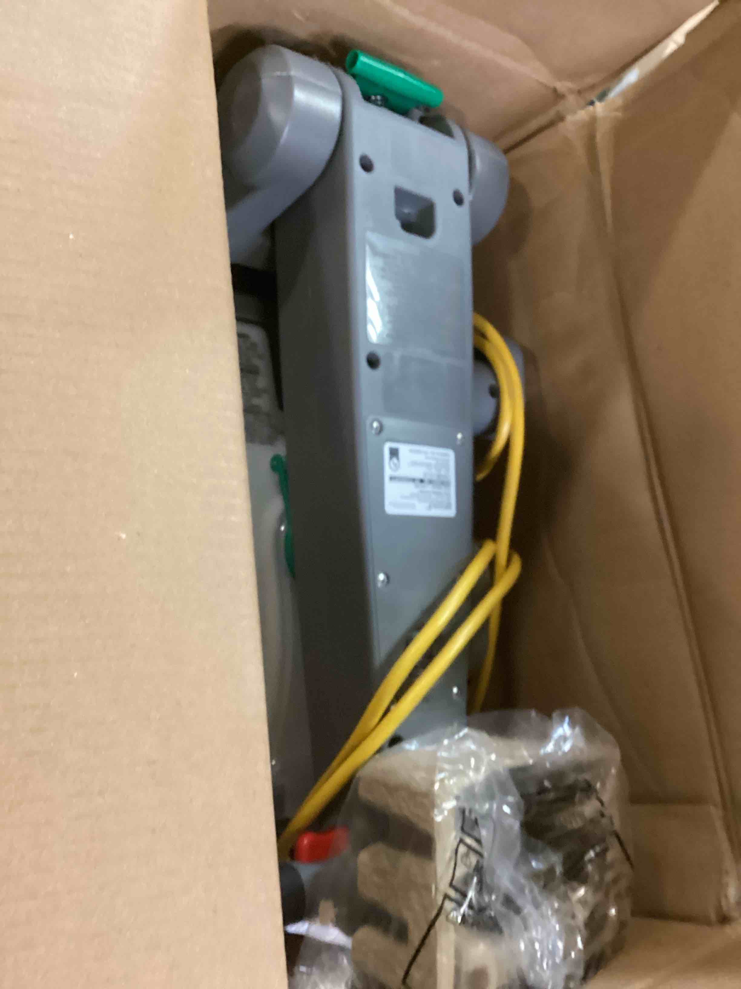 https://s3.amazonaws.com/lotting-images-prod/bidfta/GRN6345297_1712072513042.jpeg