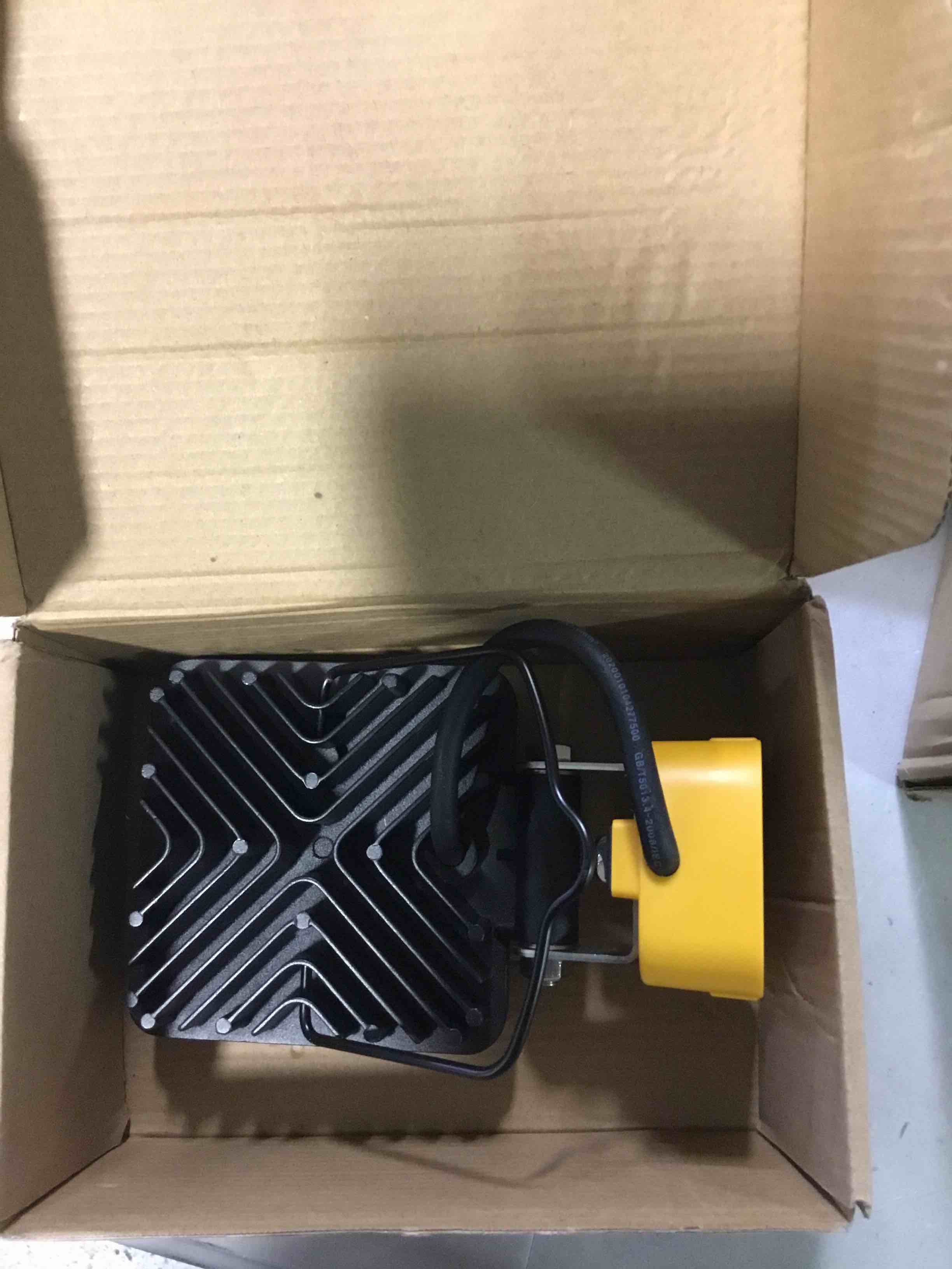 https://s3.amazonaws.com/lotting-images-prod/bidfta/GRN6346563_1714145568624.jpeg