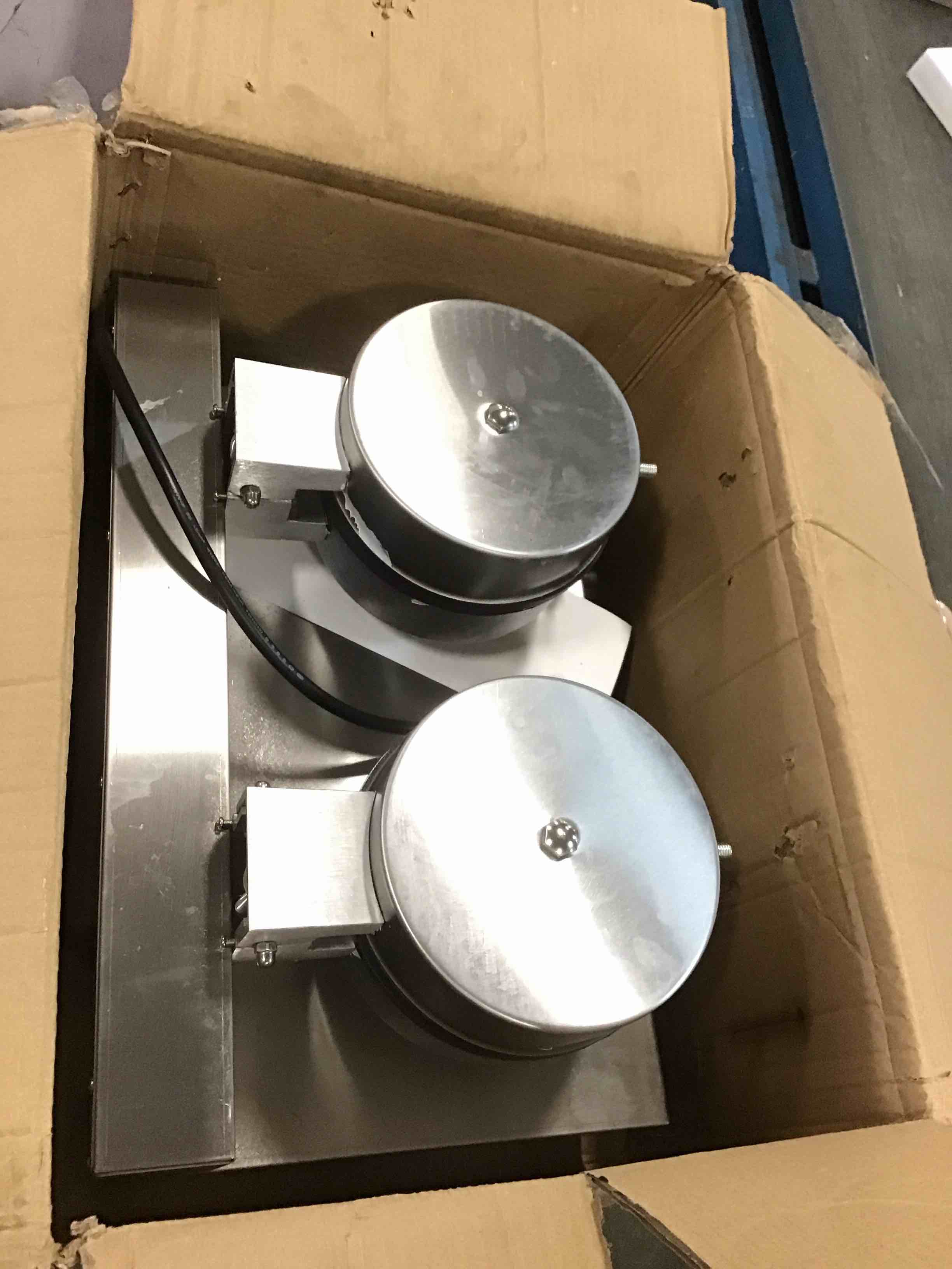 https://s3.amazonaws.com/lotting-images-prod/bidfta/GRN6347824_1711987020386.jpeg