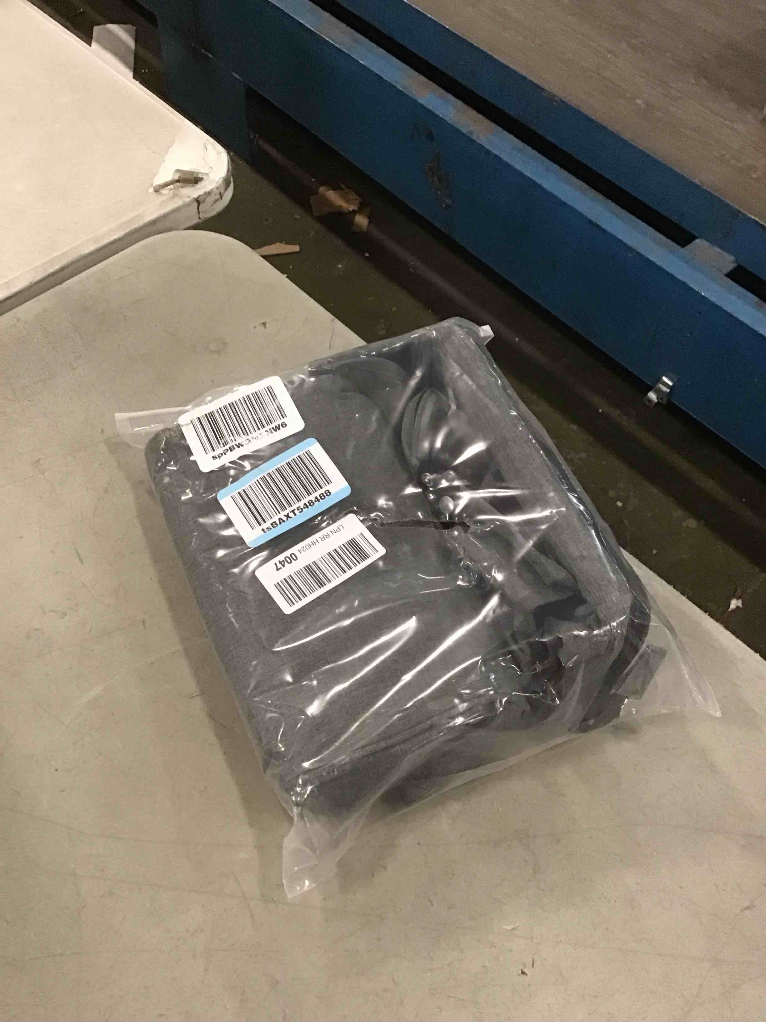 https://s3.amazonaws.com/lotting-images-prod/bidfta/GRN6348267_1712156366568.jpeg