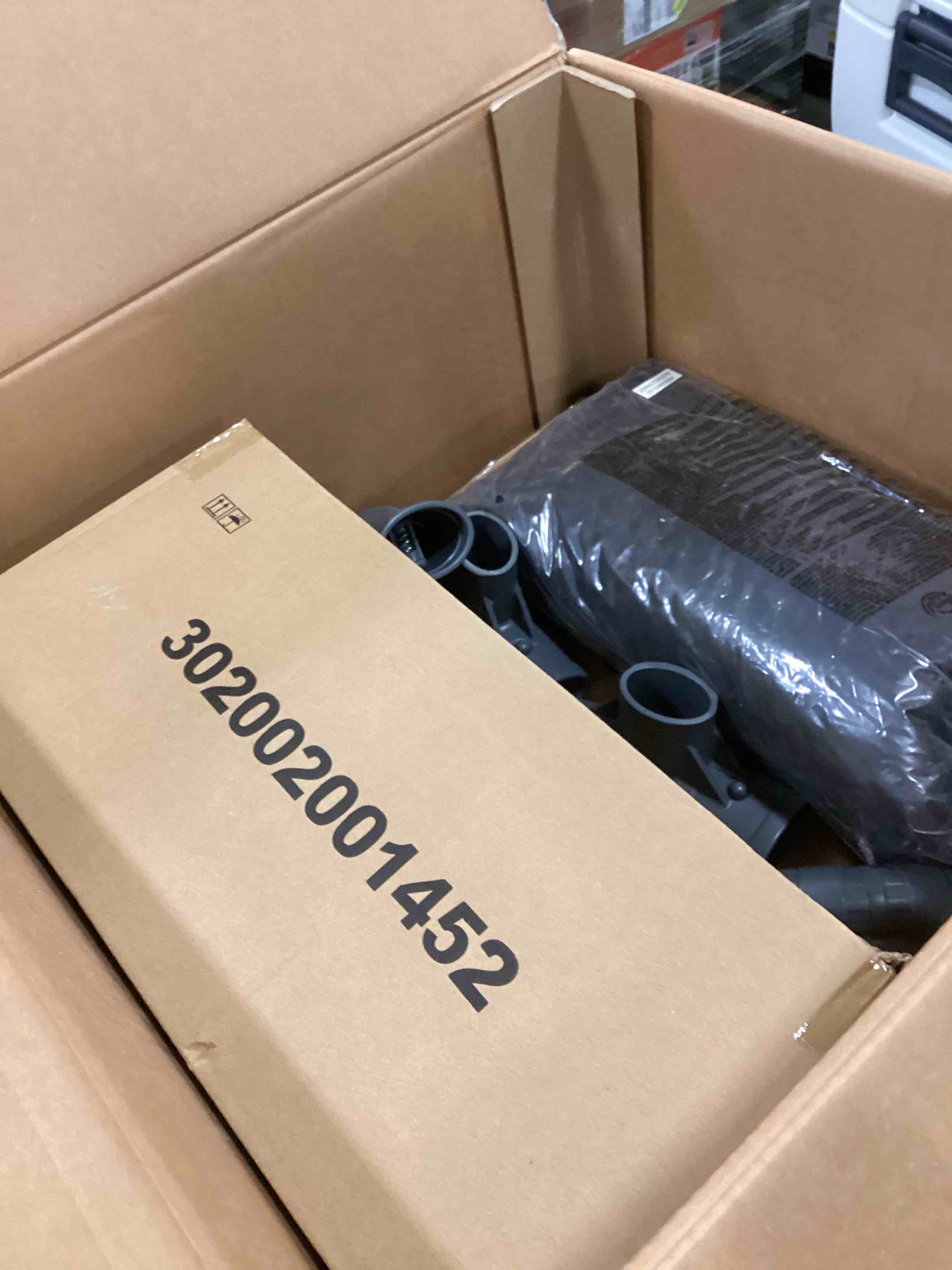 https://s3.amazonaws.com/lotting-images-prod/bidfta/GRN6349395_1720182933011.jpeg