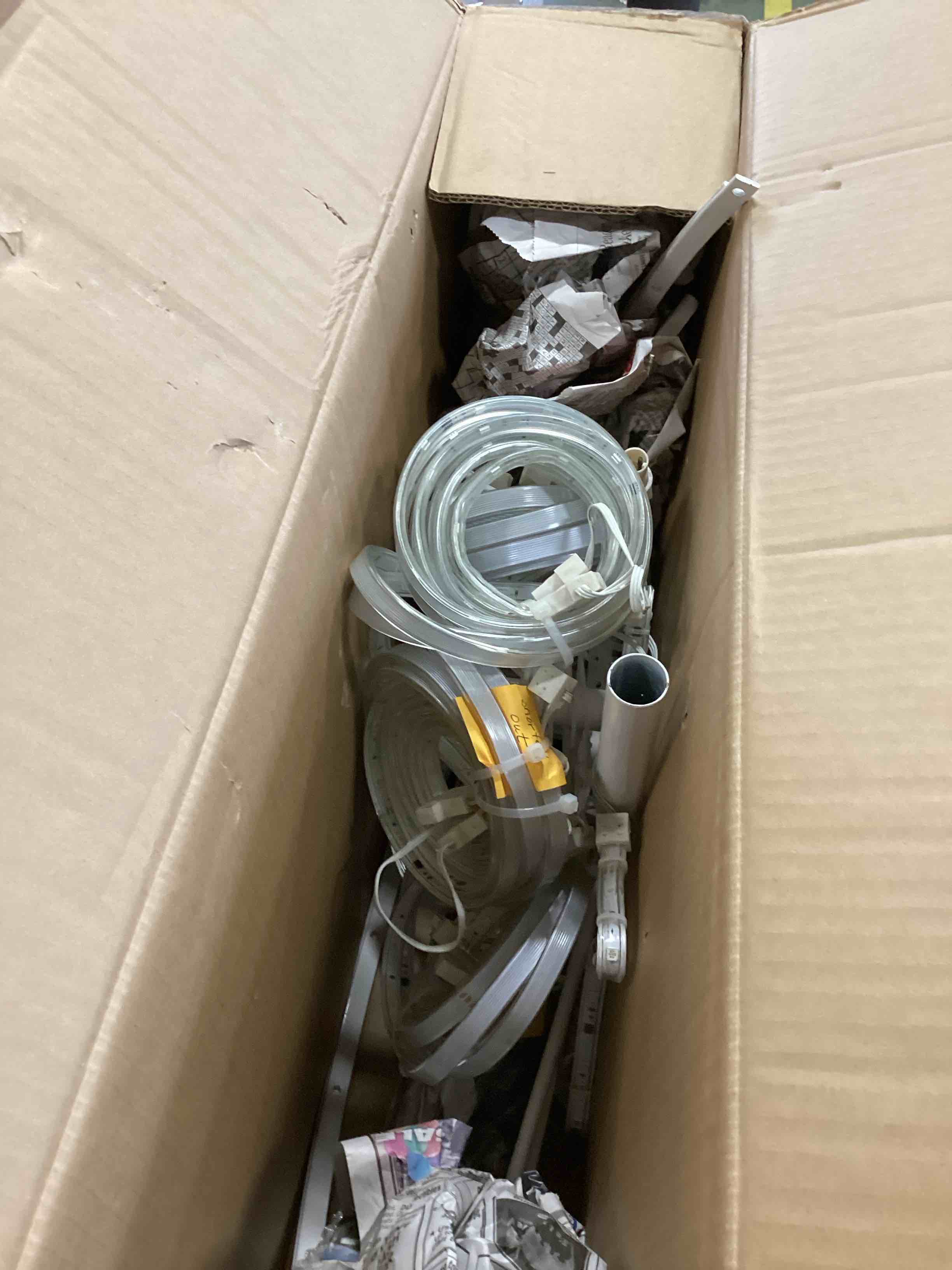 https://s3.amazonaws.com/lotting-images-prod/bidfta/GRN6349955_1711458826764.jpeg