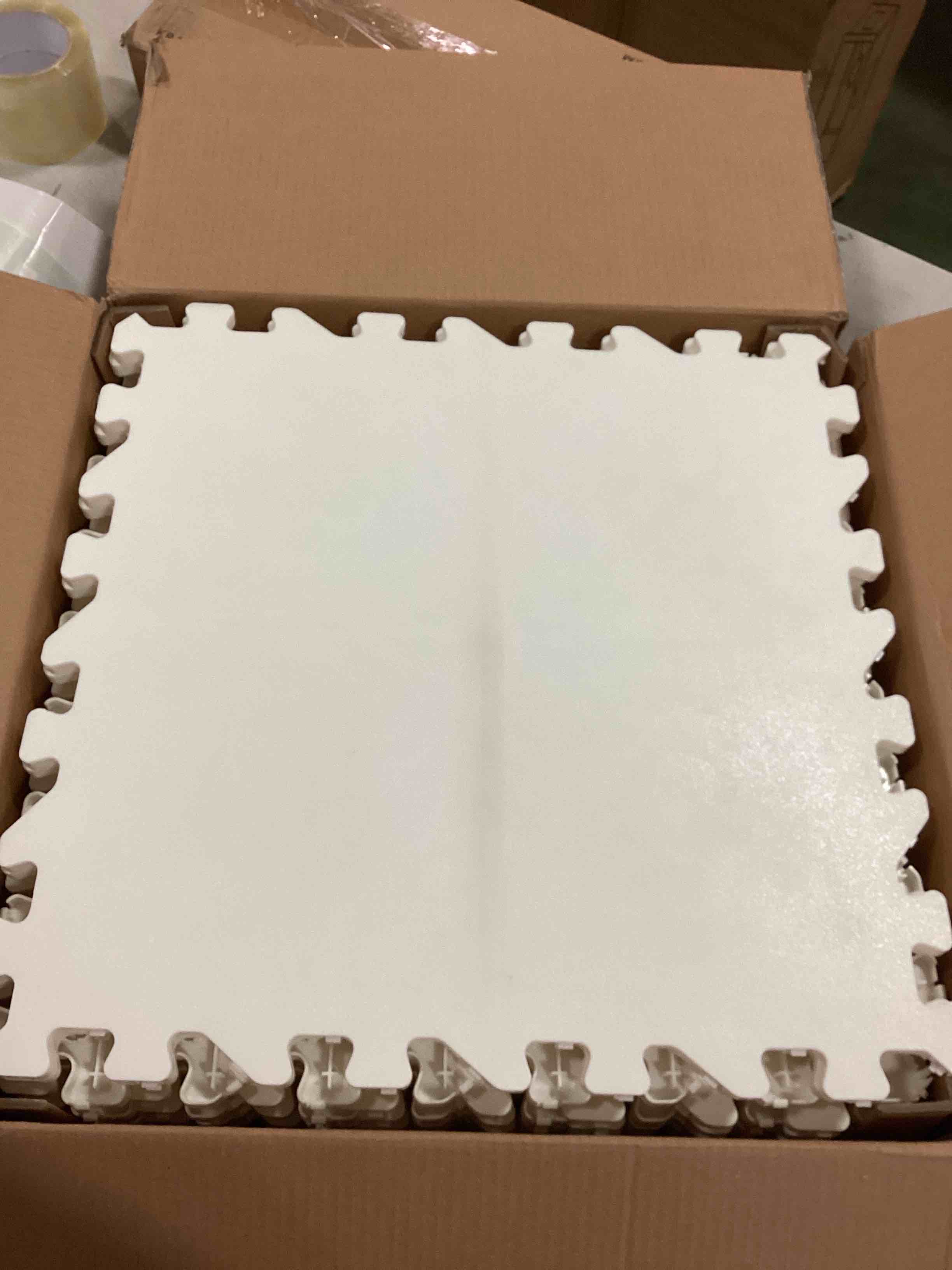 https://s3.amazonaws.com/lotting-images-prod/bidfta/GRN6350561_1712578645337.jpeg