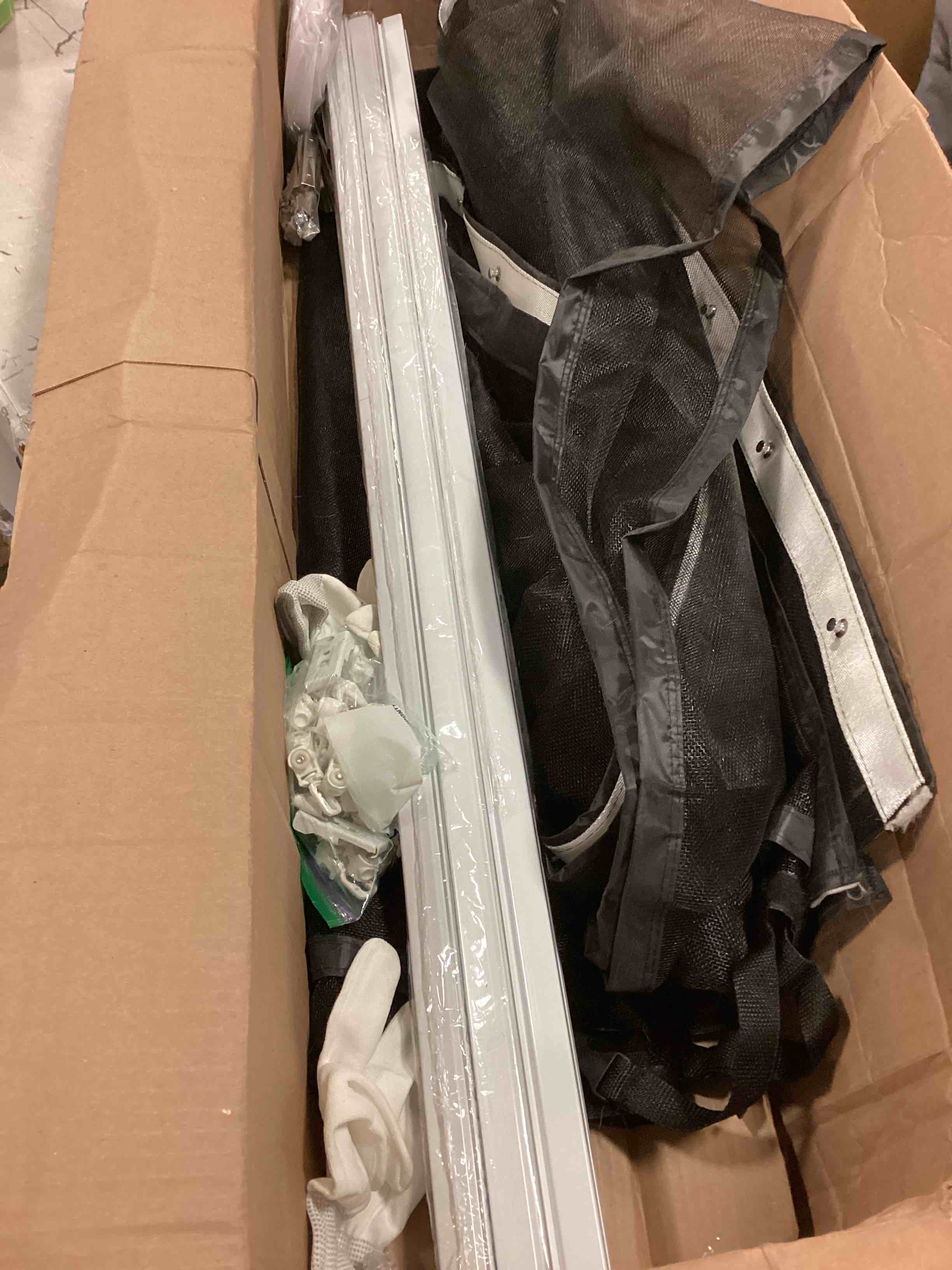 https://s3.amazonaws.com/lotting-images-prod/bidfta/GRN6351080_1713195869874.jpeg