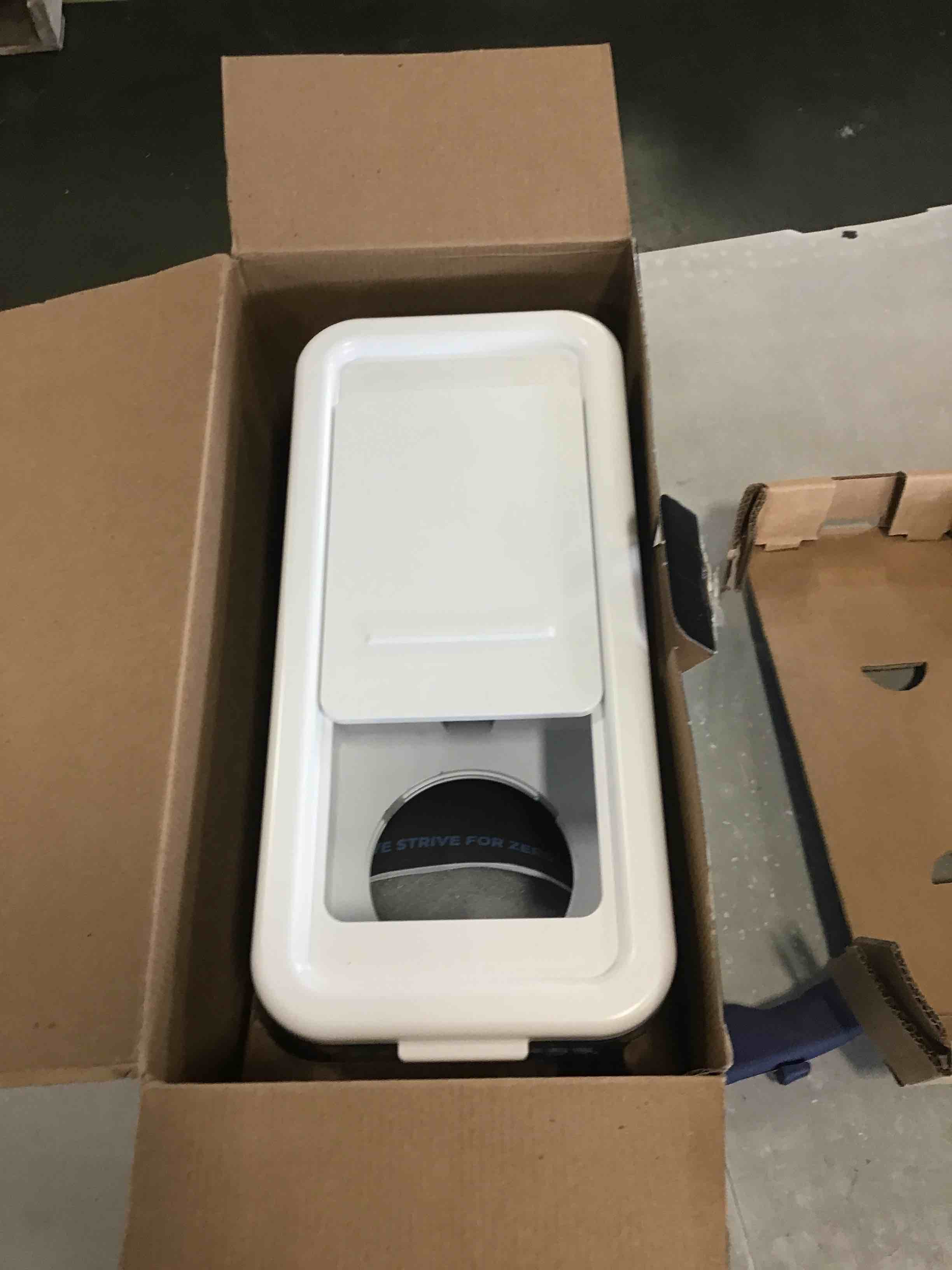 https://s3.amazonaws.com/lotting-images-prod/bidfta/GRN6352823_1717614075459.jpeg