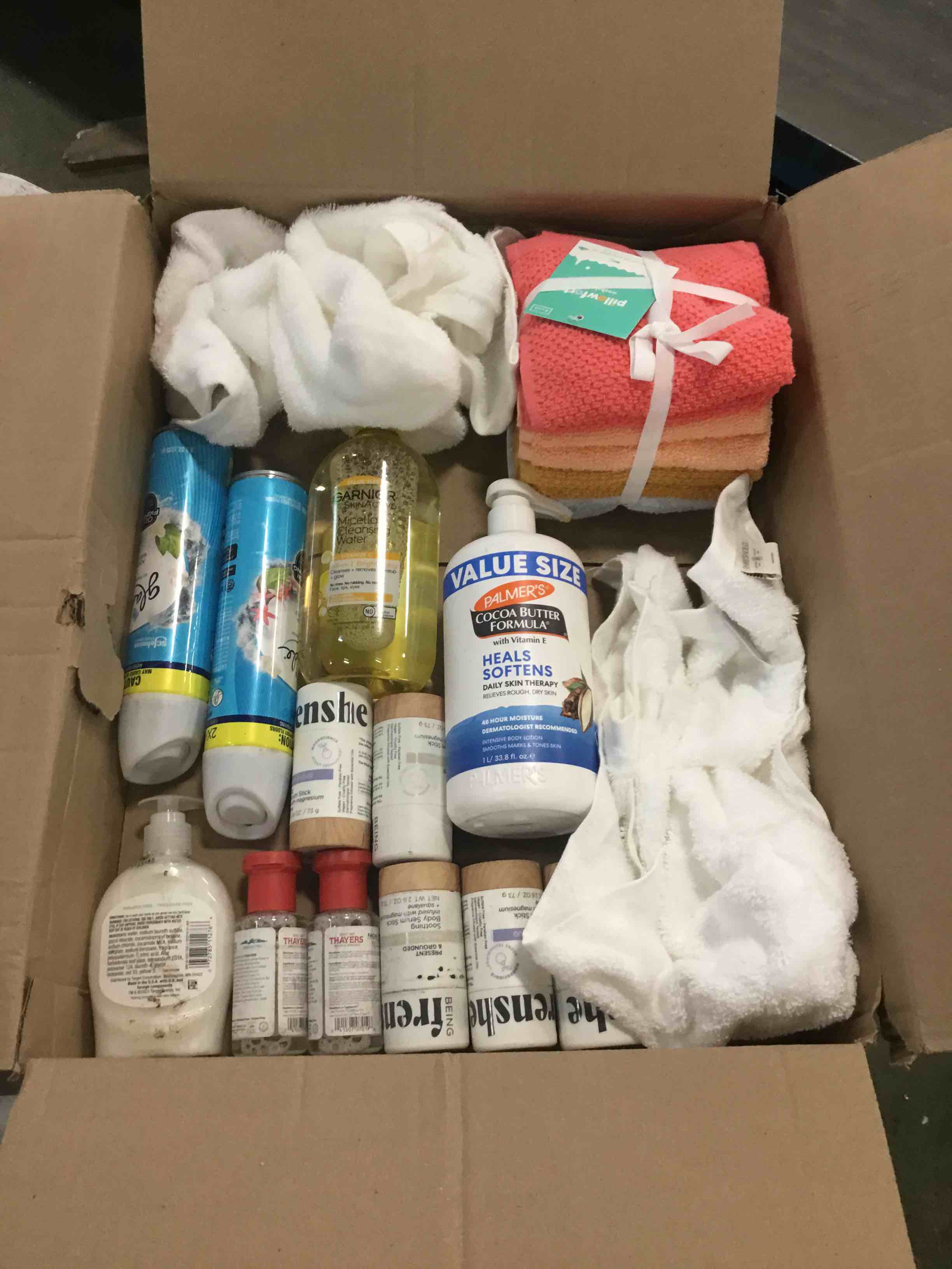 Assorted cleaning items