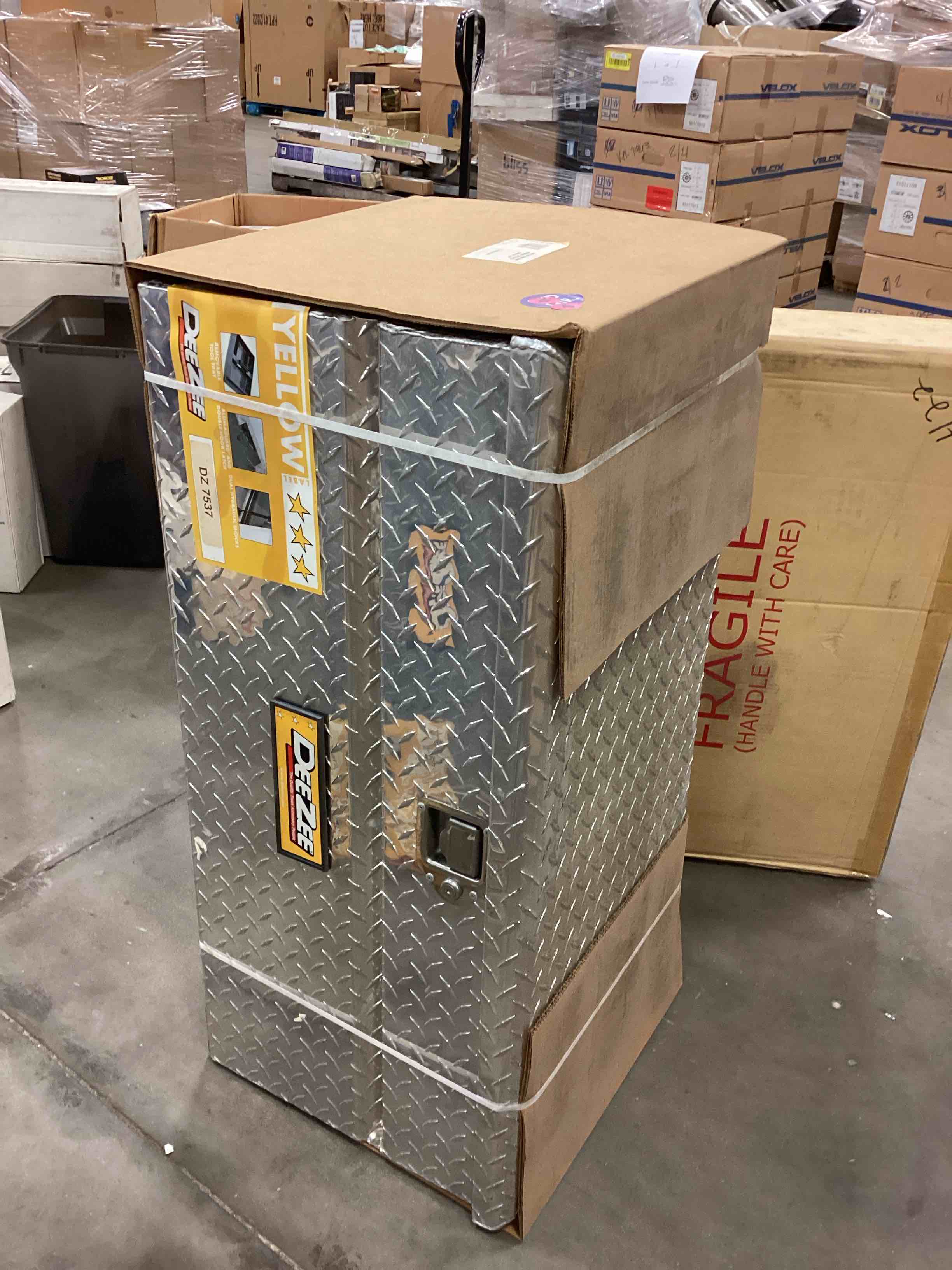 https://s3.amazonaws.com/lotting-images-prod/bidfta/GRN6365144_1716402063053.jpeg