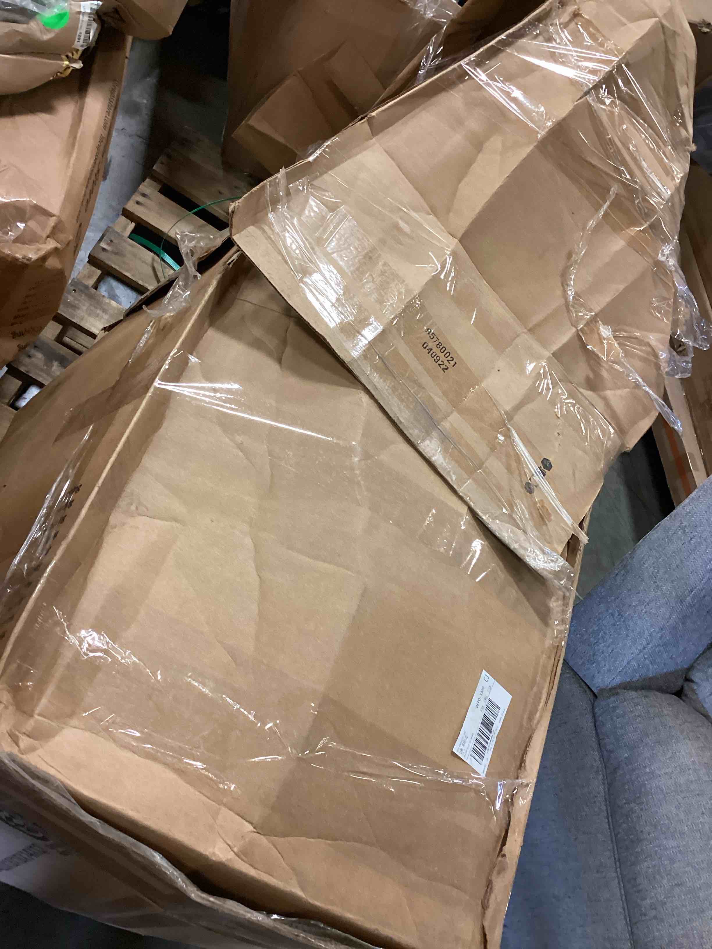 https://s3.amazonaws.com/lotting-images-prod/bidfta/GRN6366964_1715715296580.jpeg