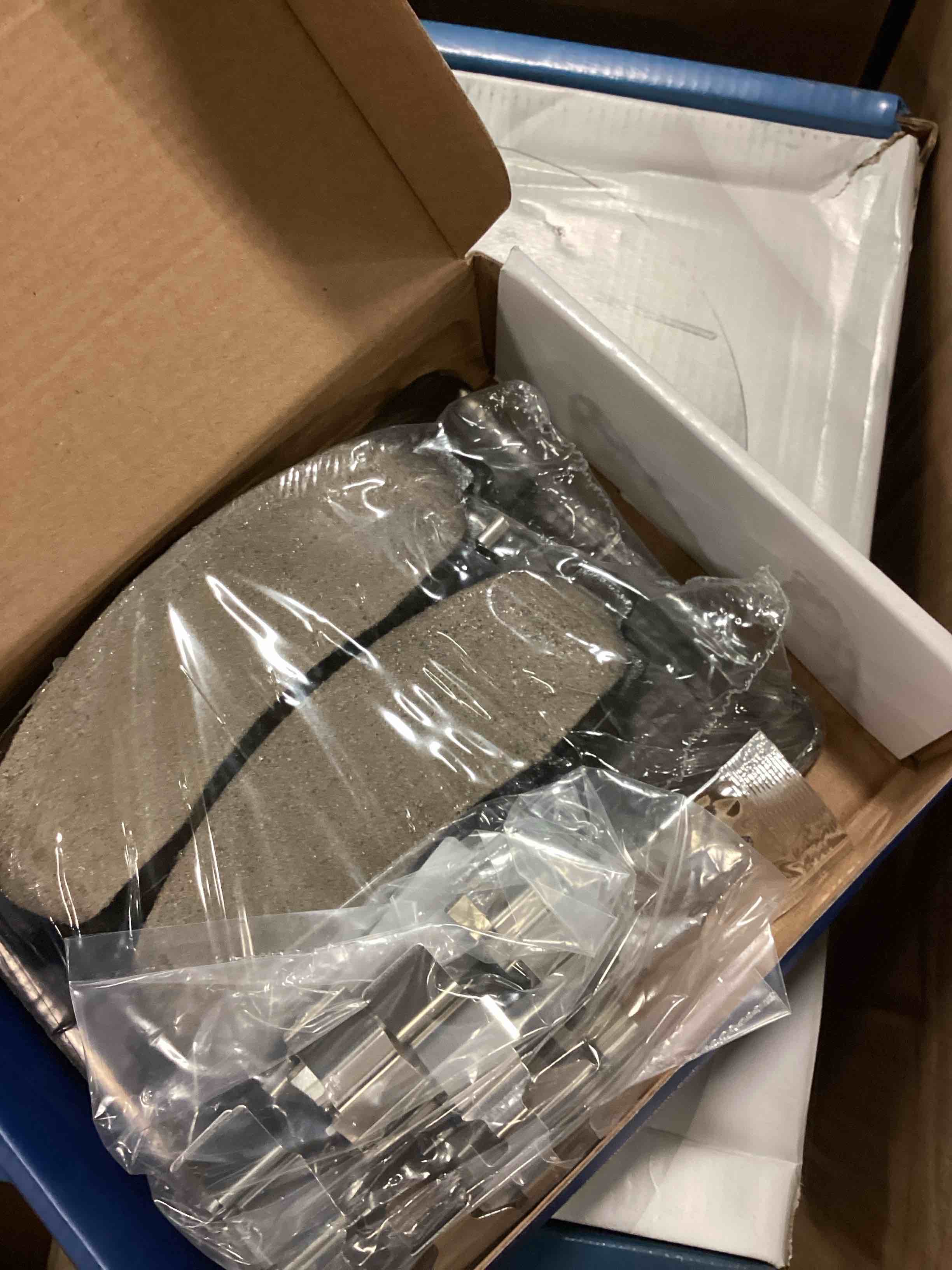 https://s3.amazonaws.com/lotting-images-prod/bidfta/GRN6366980_1715783548498.jpeg