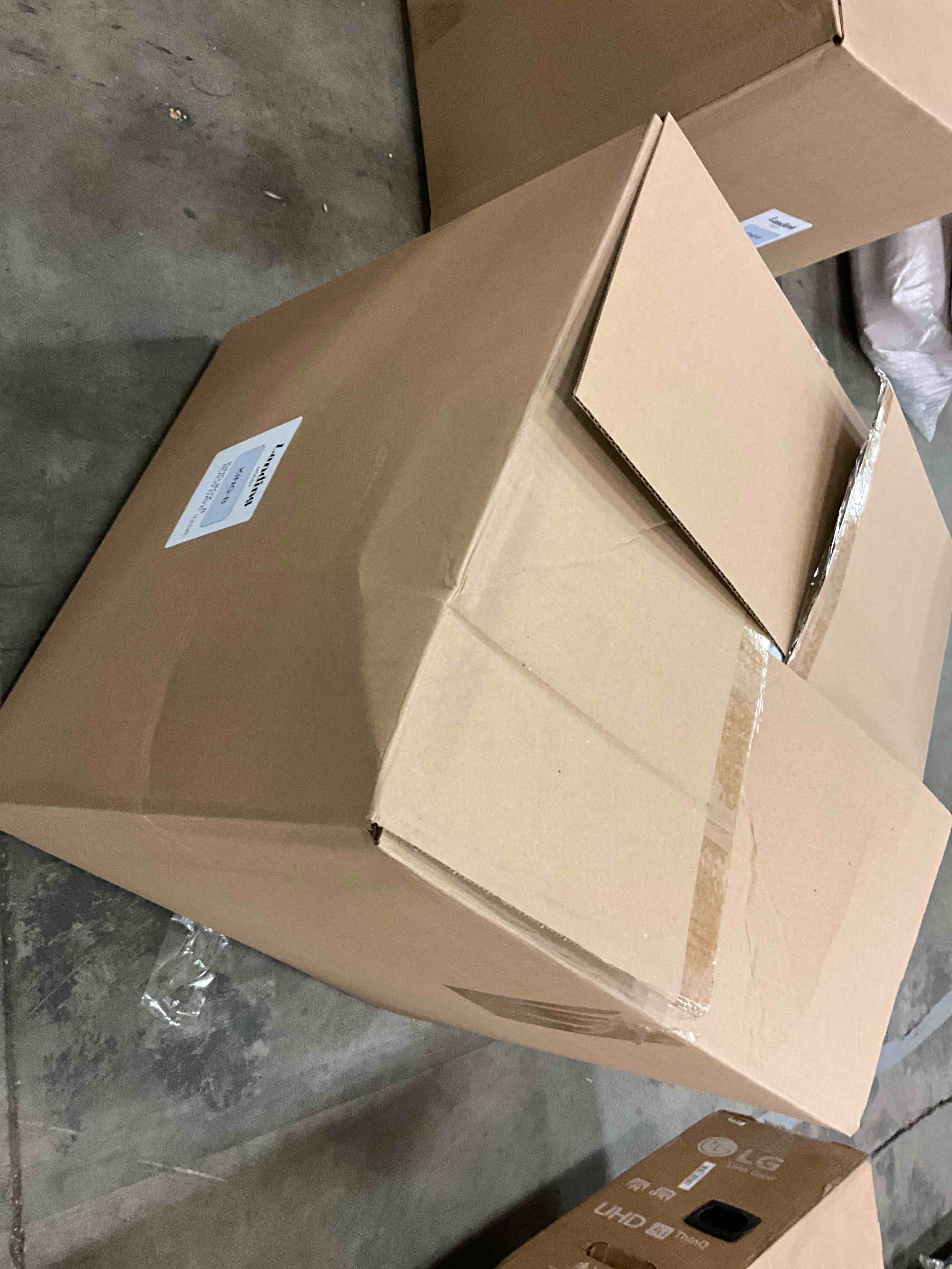 https://s3.amazonaws.com/lotting-images-prod/bidfta/GRN6371024_1712243760177.jpeg