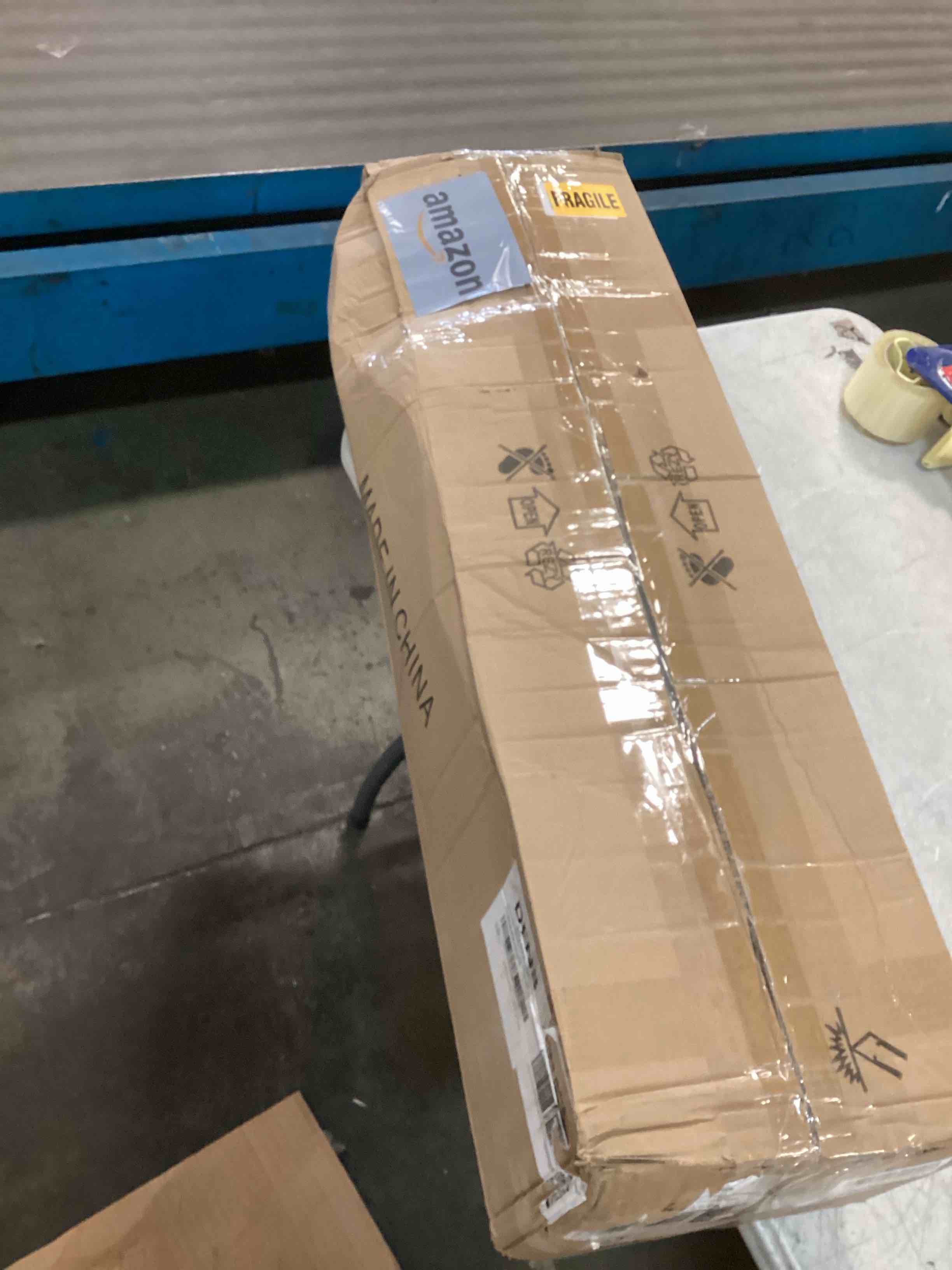 https://s3.amazonaws.com/lotting-images-prod/bidfta/GRN6380320_1721835240667.jpeg