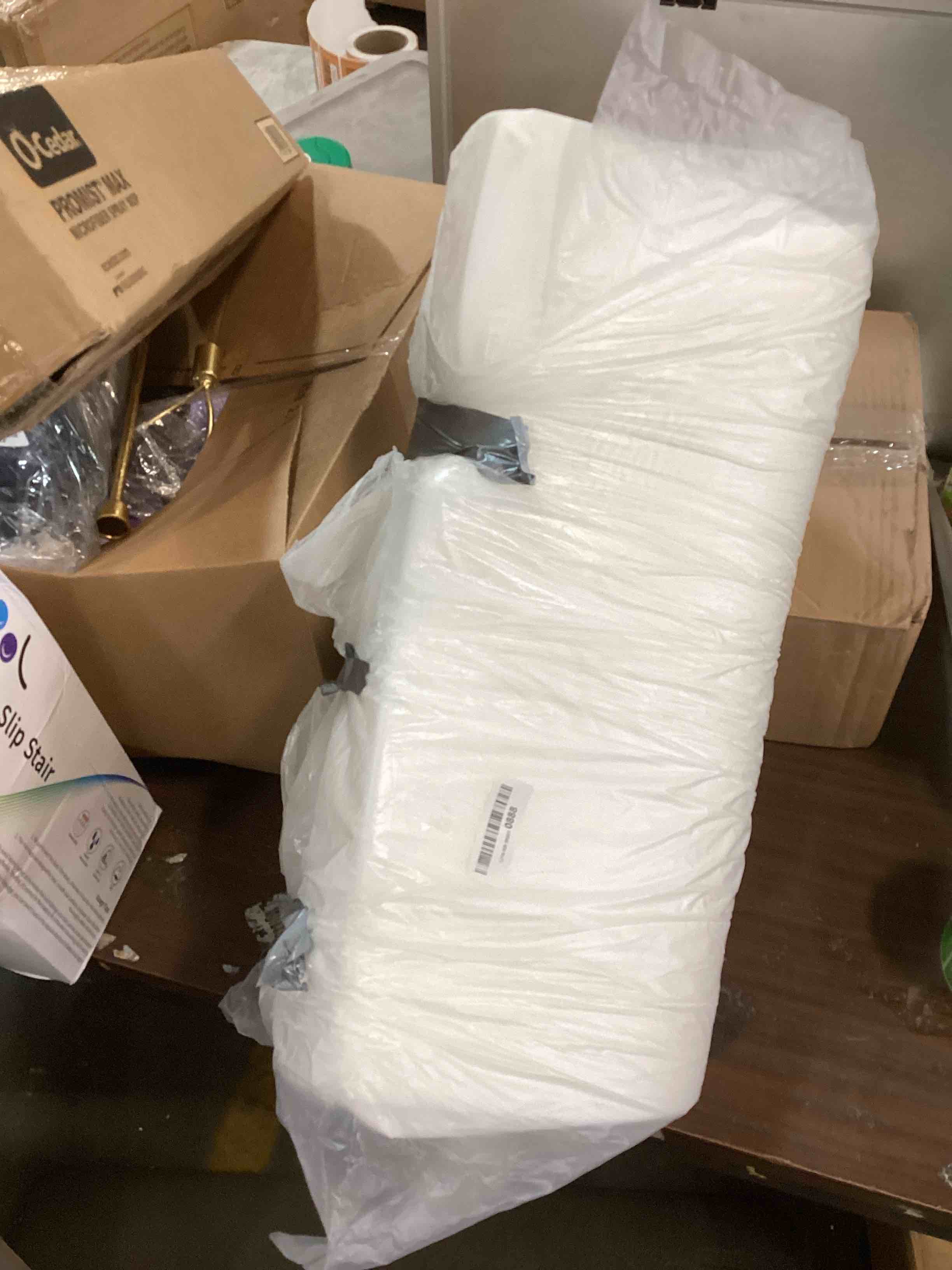 https://s3.amazonaws.com/lotting-images-prod/bidfta/GRN6380570_1721930799746.jpeg
