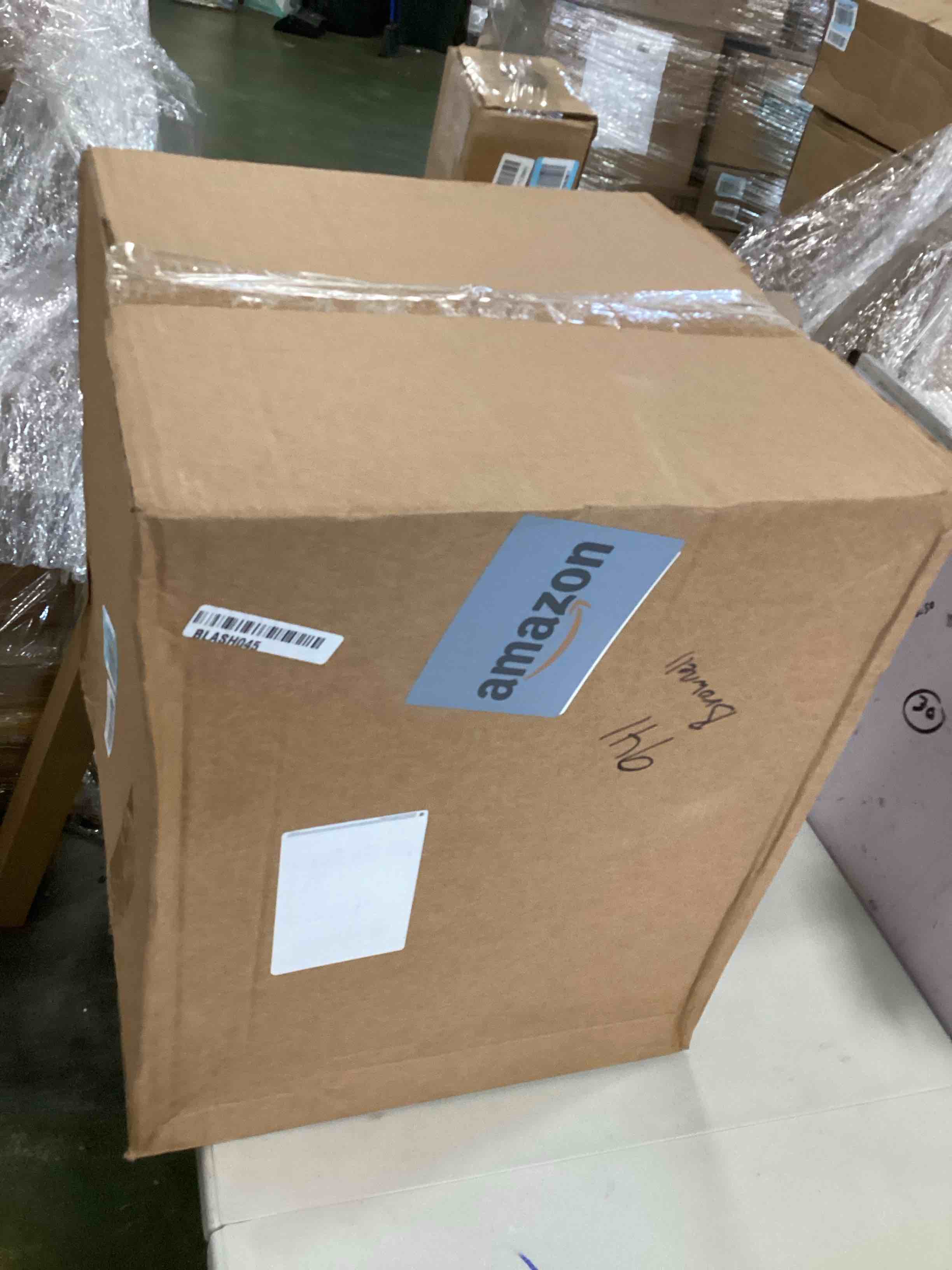 https://s3.amazonaws.com/lotting-images-prod/bidfta/GRN6381391_1722451114051.jpeg