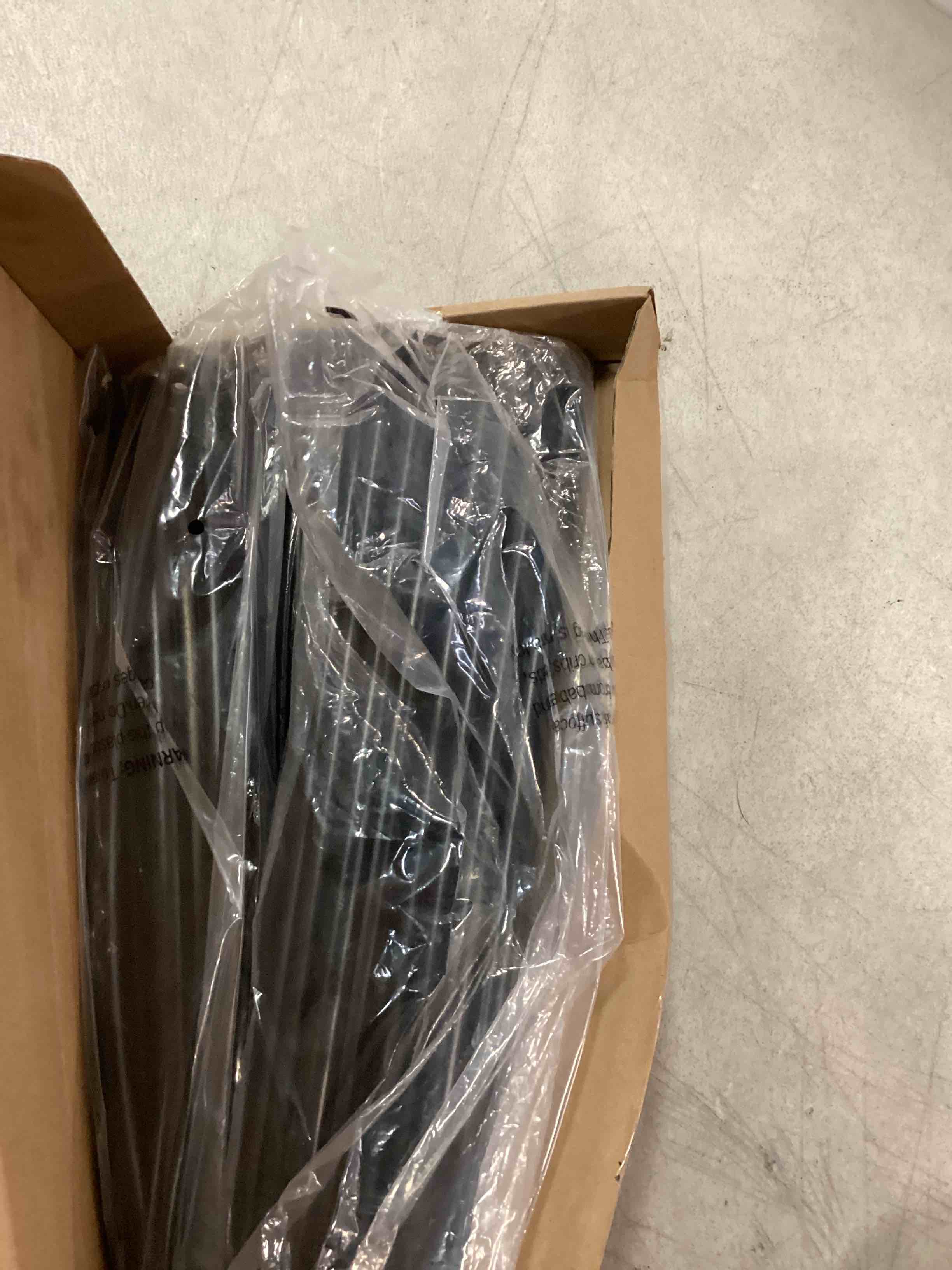 https://s3.amazonaws.com/lotting-images-prod/bidfta/GRN6381507_1721691910706.jpeg