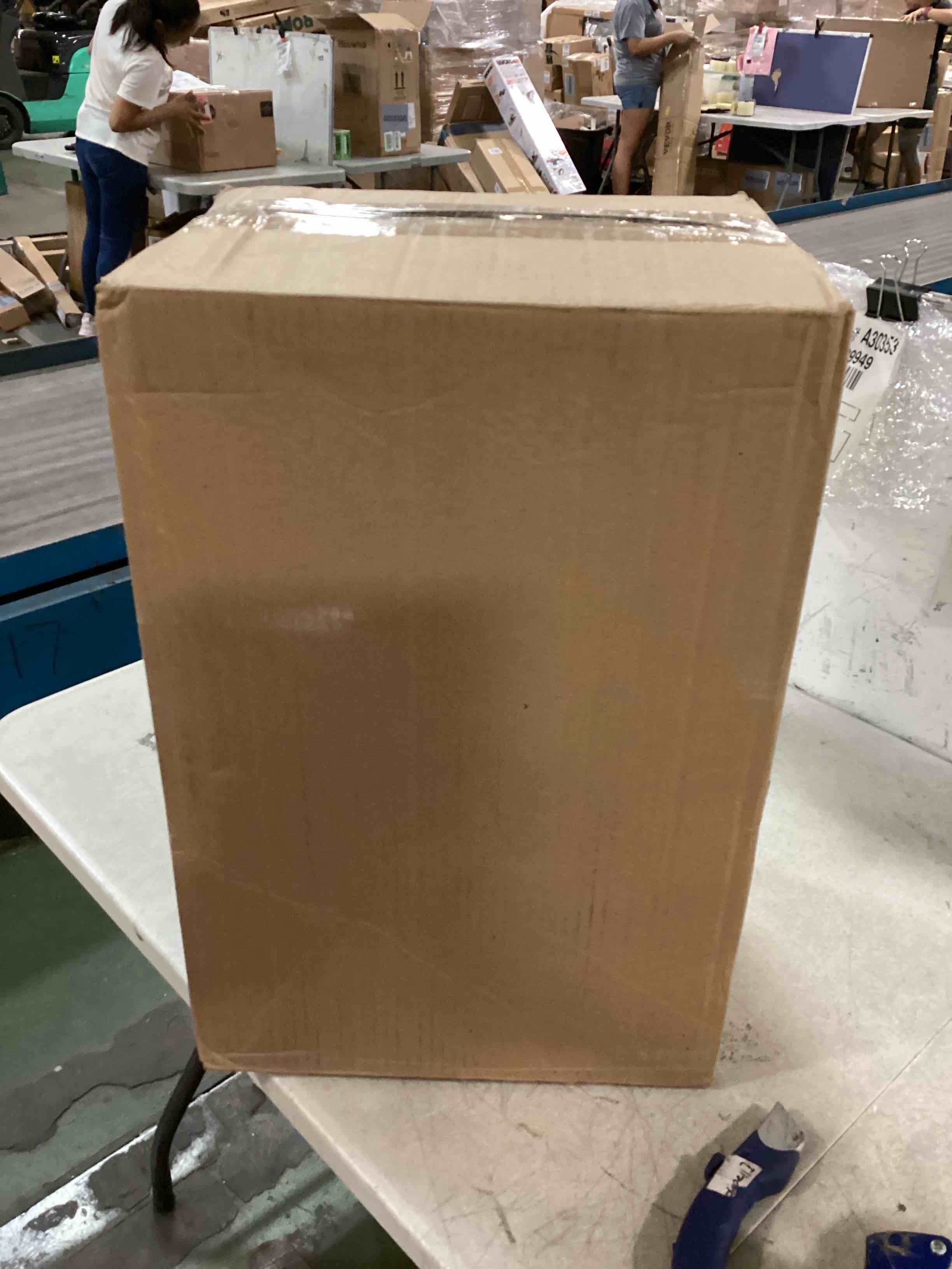 https://s3.amazonaws.com/lotting-images-prod/bidfta/GRN6381608_1721706220531.jpeg