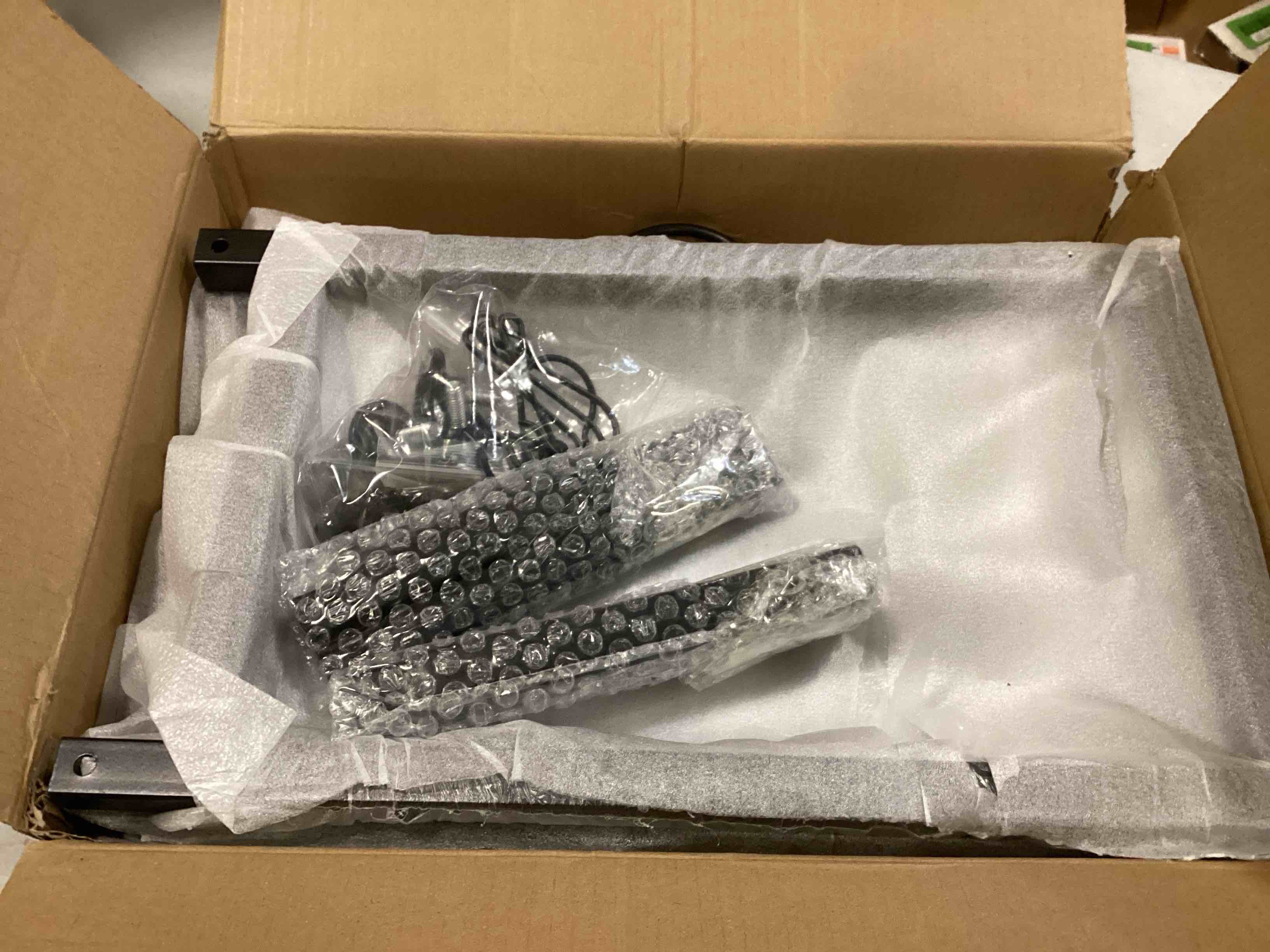 https://s3.amazonaws.com/lotting-images-prod/bidfta/GRN6381982_1721942999035.jpeg