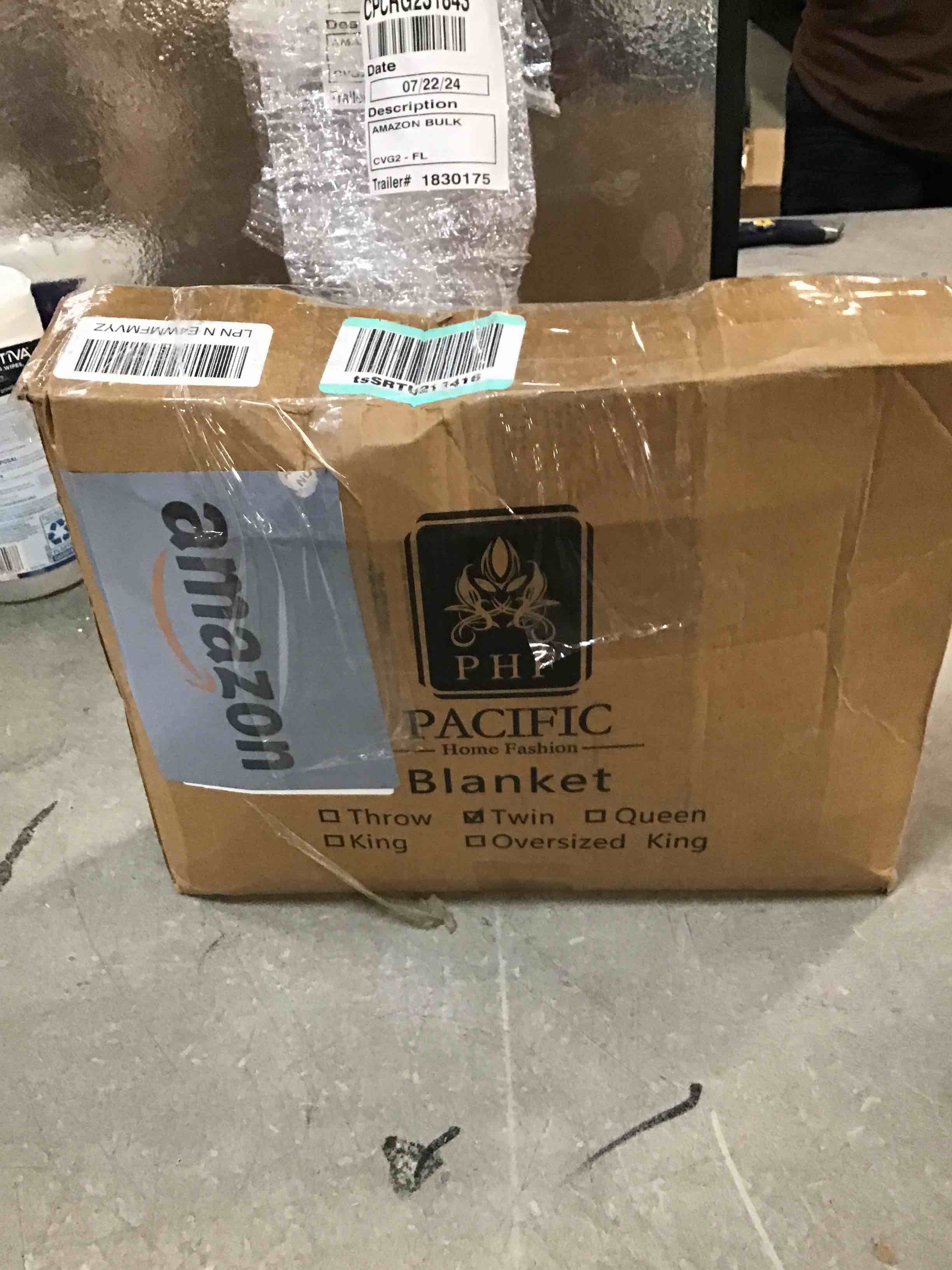 https://s3.amazonaws.com/lotting-images-prod/bidfta/GRN6382668_1722383725484.jpeg