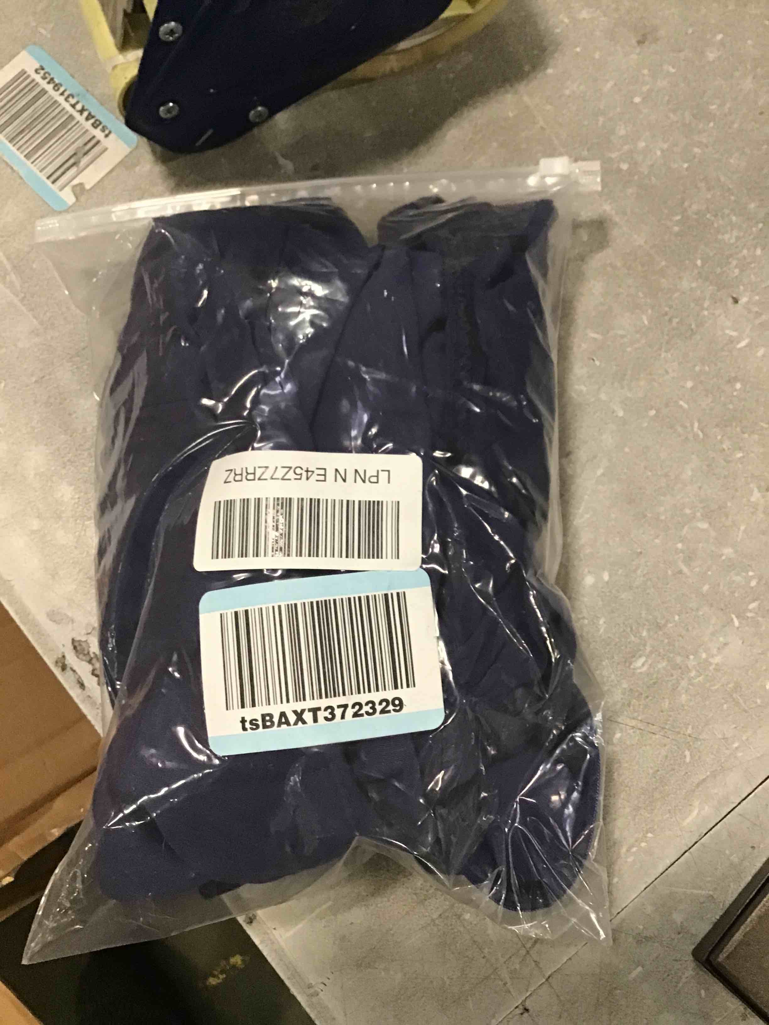 https://s3.amazonaws.com/lotting-images-prod/bidfta/GRN6386825_1722465474736.jpeg