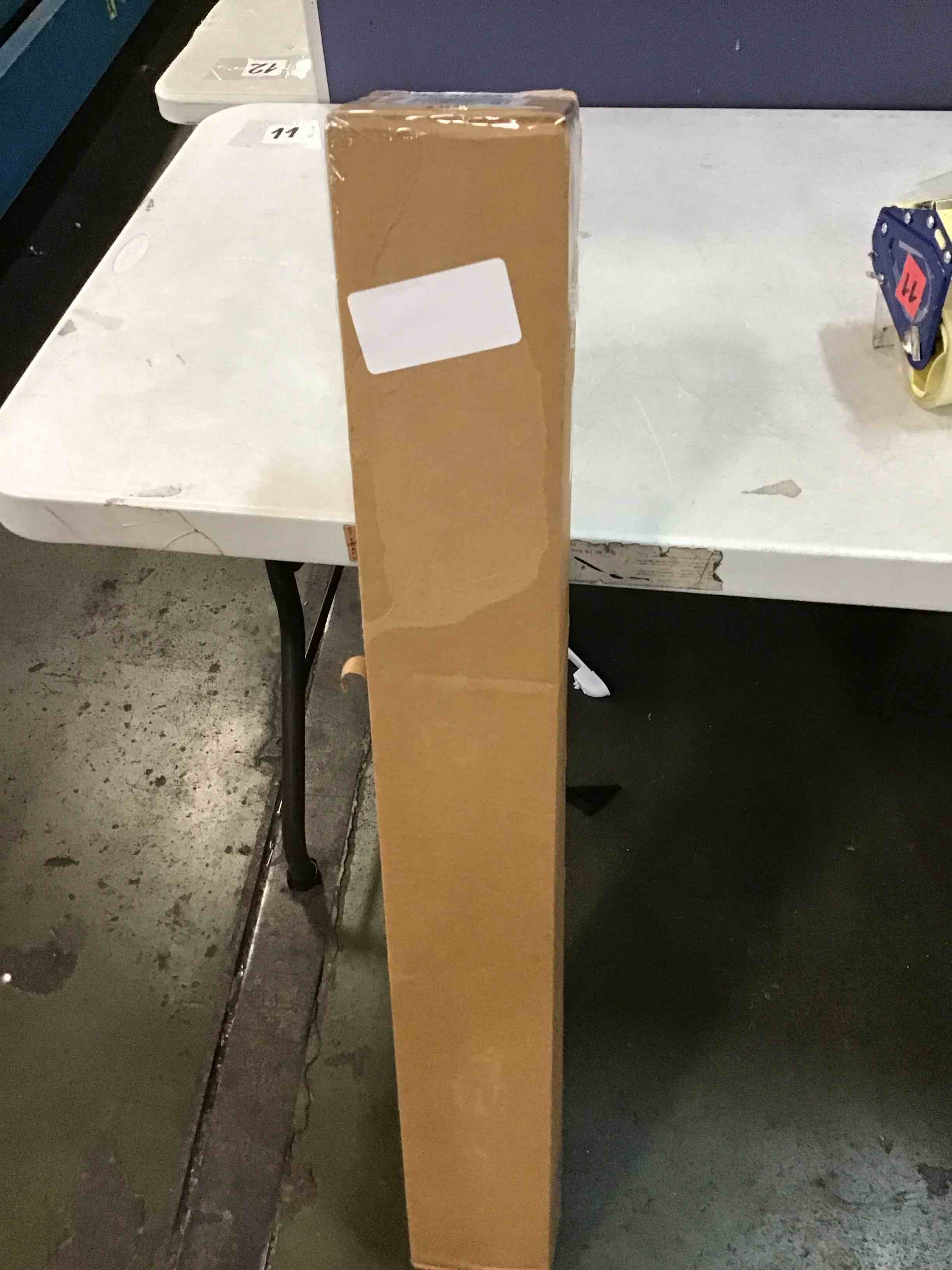 https://s3.amazonaws.com/lotting-images-prod/bidfta/GRN6387027_1722296153653.jpeg