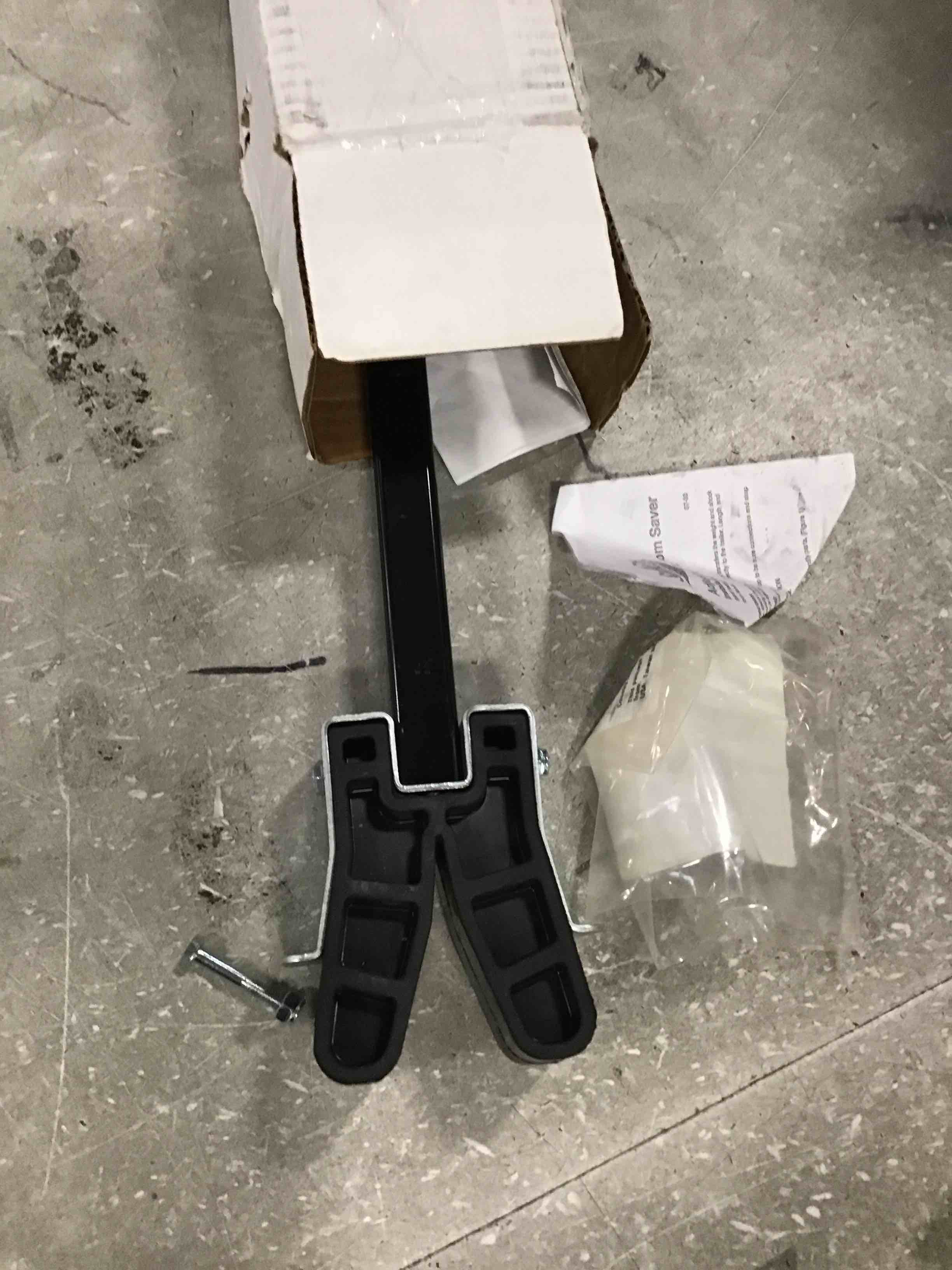 https://s3.amazonaws.com/lotting-images-prod/bidfta/GRN6387114_1722381761151.jpeg