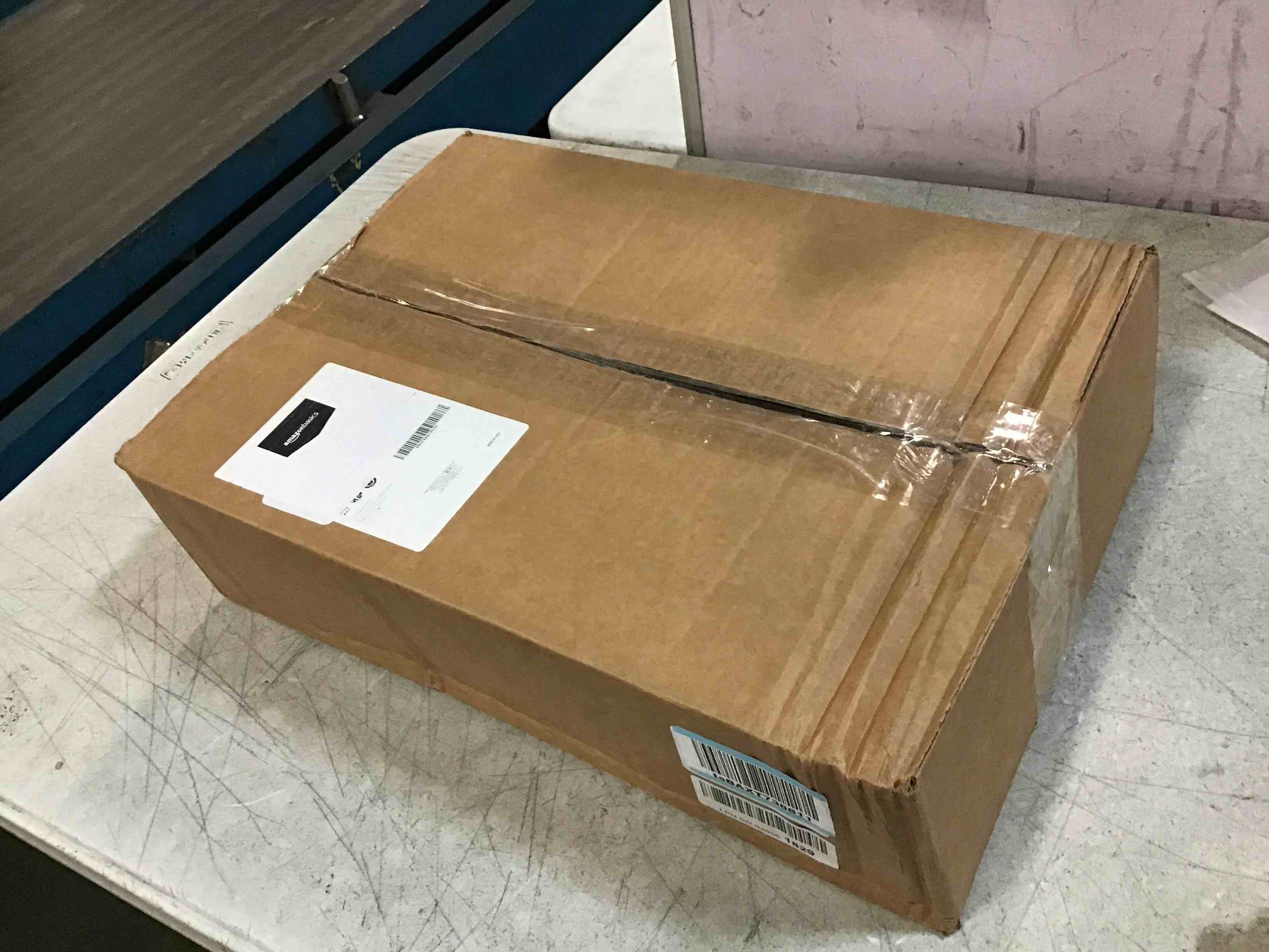 https://s3.amazonaws.com/lotting-images-prod/bidfta/GRN6387361_1722655310250.jpeg