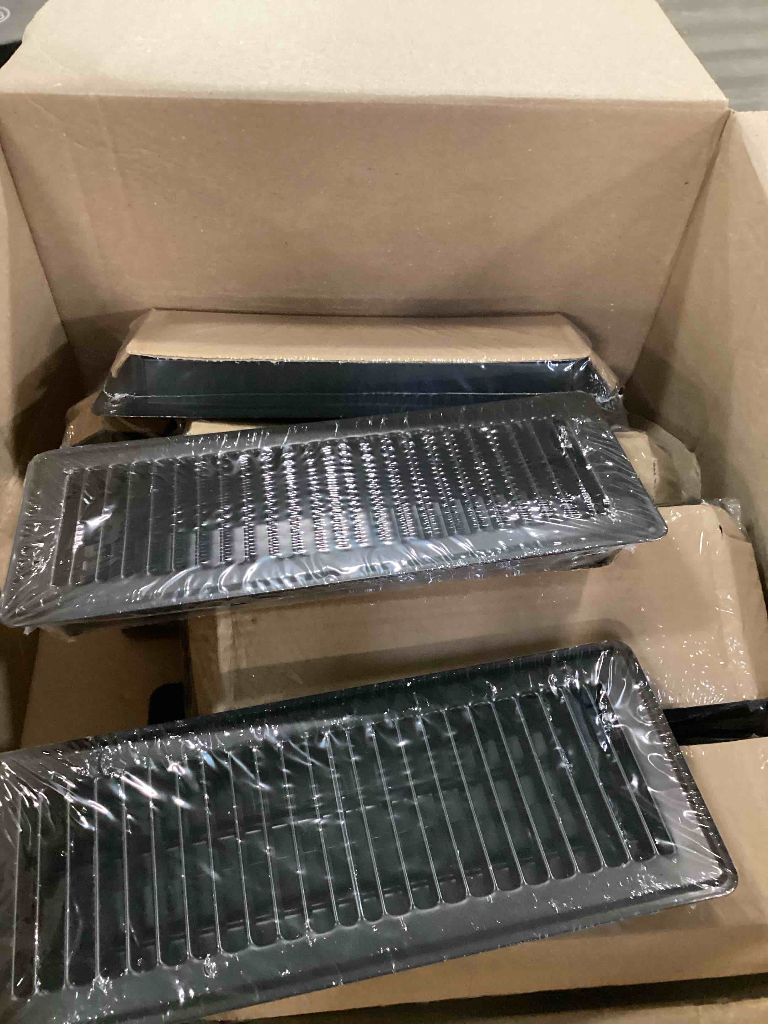 https://s3.amazonaws.com/lotting-images-prod/bidfta/GRN6387460_1721686321171.jpeg