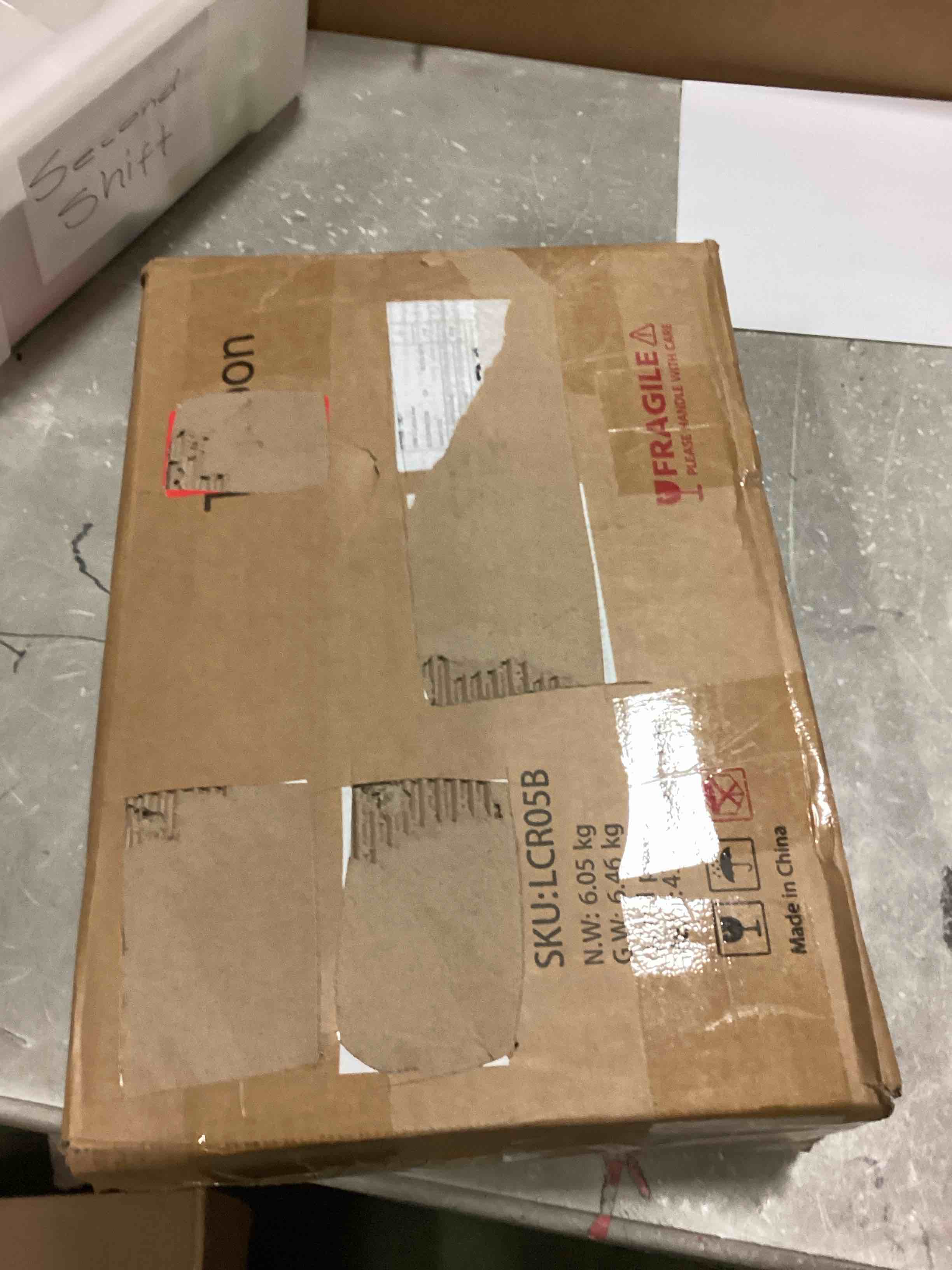 https://s3.amazonaws.com/lotting-images-prod/bidfta/GRN6387933_1721949871937.jpeg