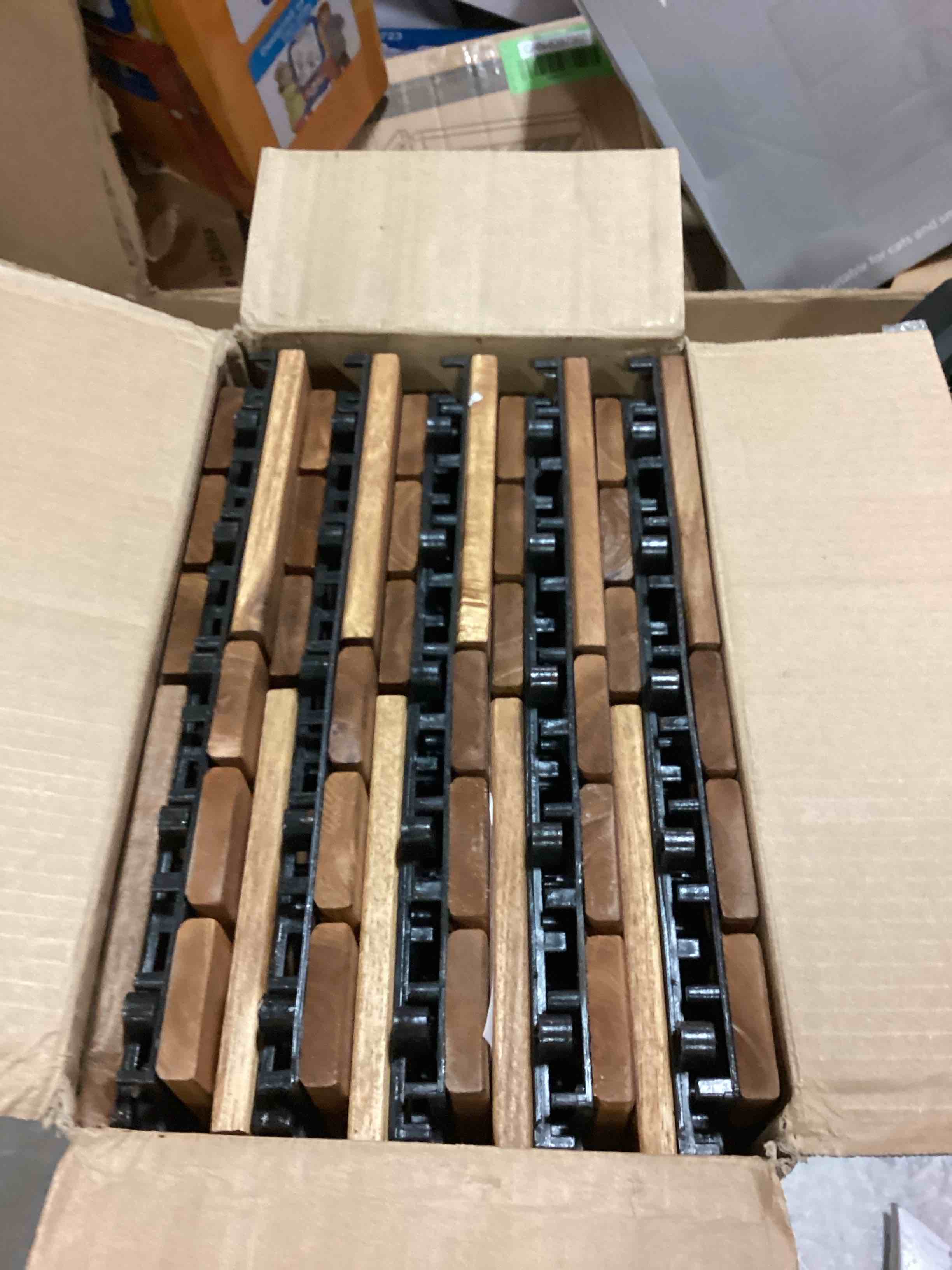 https://s3.amazonaws.com/lotting-images-prod/bidfta/GRN6387992_1721954470825.jpeg