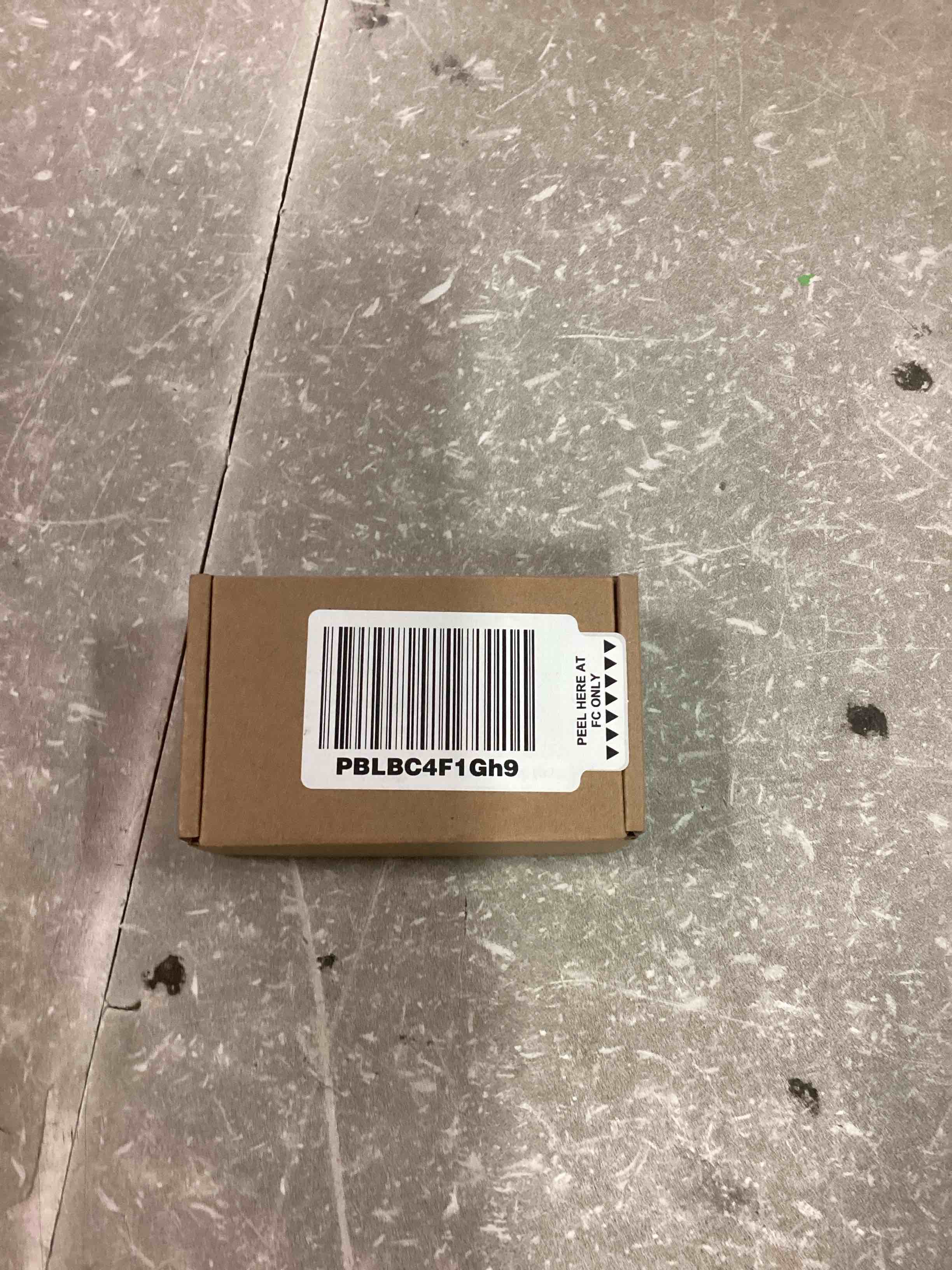 https://s3.amazonaws.com/lotting-images-prod/bidfta/GRN6388544_1722091151081.jpeg
