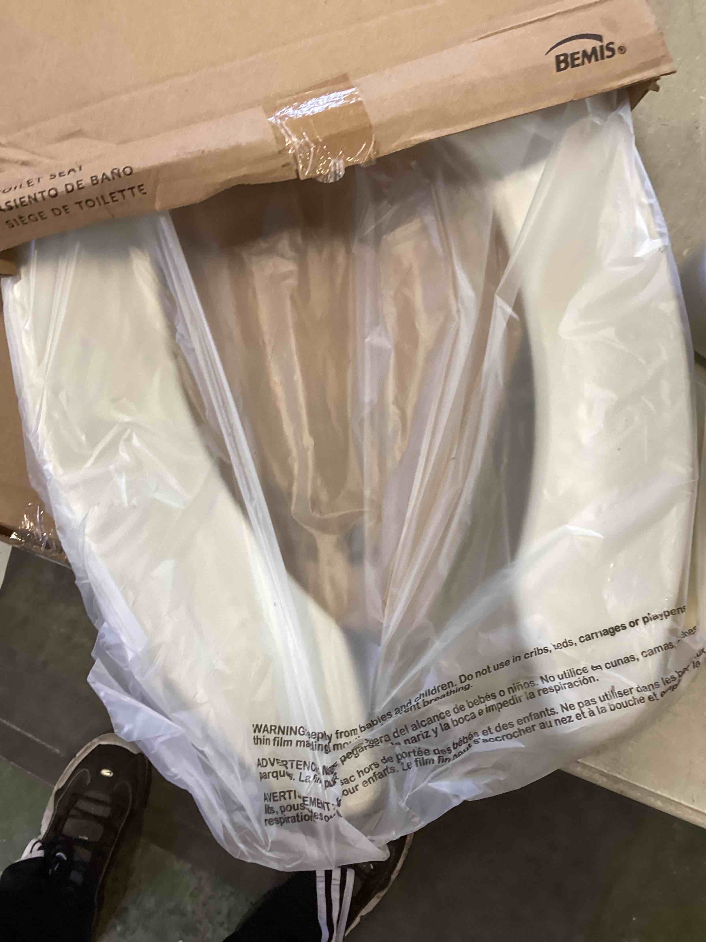 https://s3.amazonaws.com/lotting-images-prod/bidfta/GRN6389007_1721409542734.jpeg