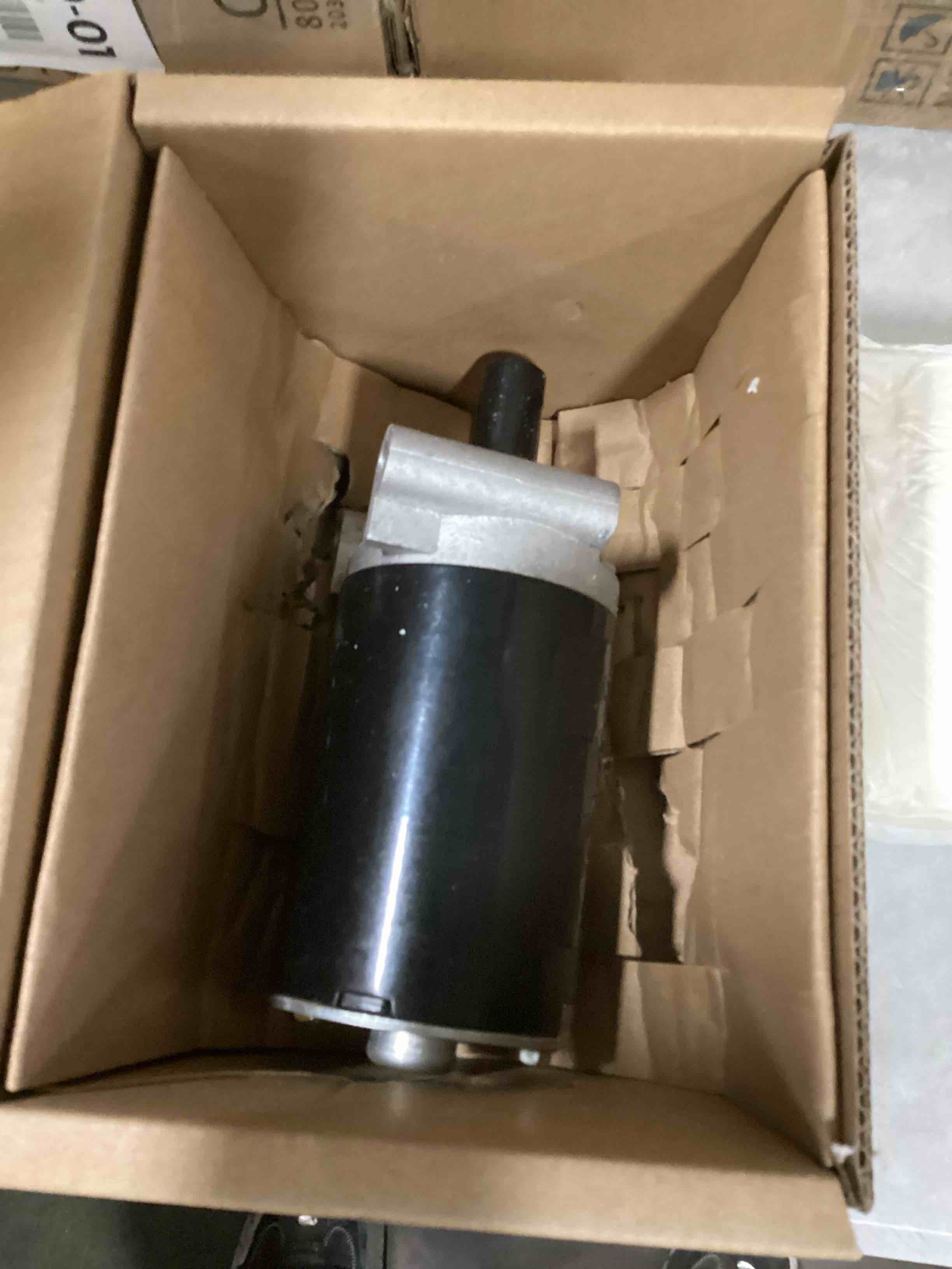 https://s3.amazonaws.com/lotting-images-prod/bidfta/GRN6389307_1721749197379.jpeg
