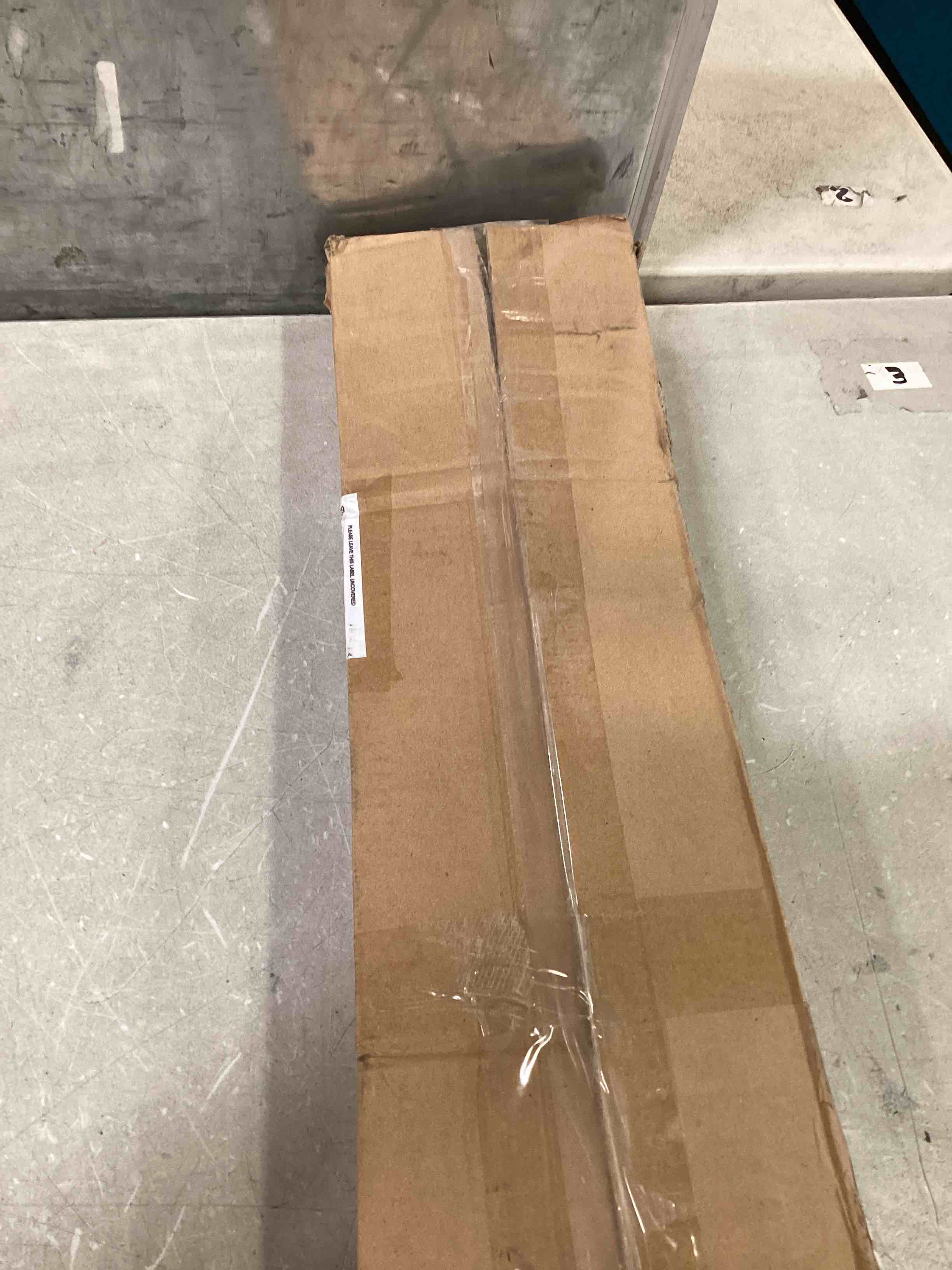 https://s3.amazonaws.com/lotting-images-prod/bidfta/GRN6390660_1721921250434.jpeg