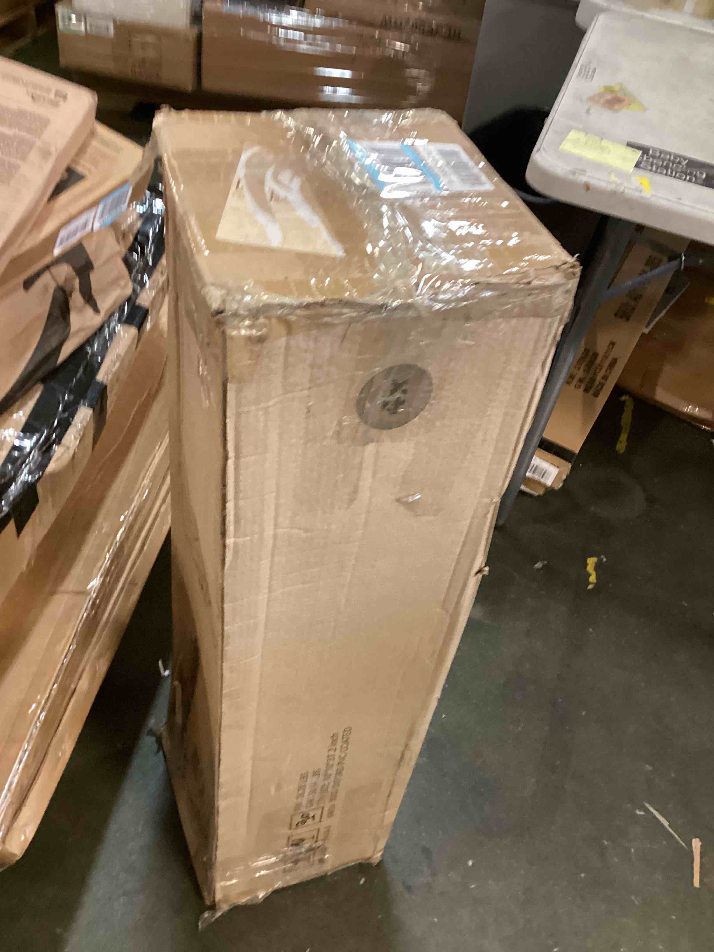 https://s3.amazonaws.com/lotting-images-prod/bidfta/GRN6391434_1722277086640.jpeg