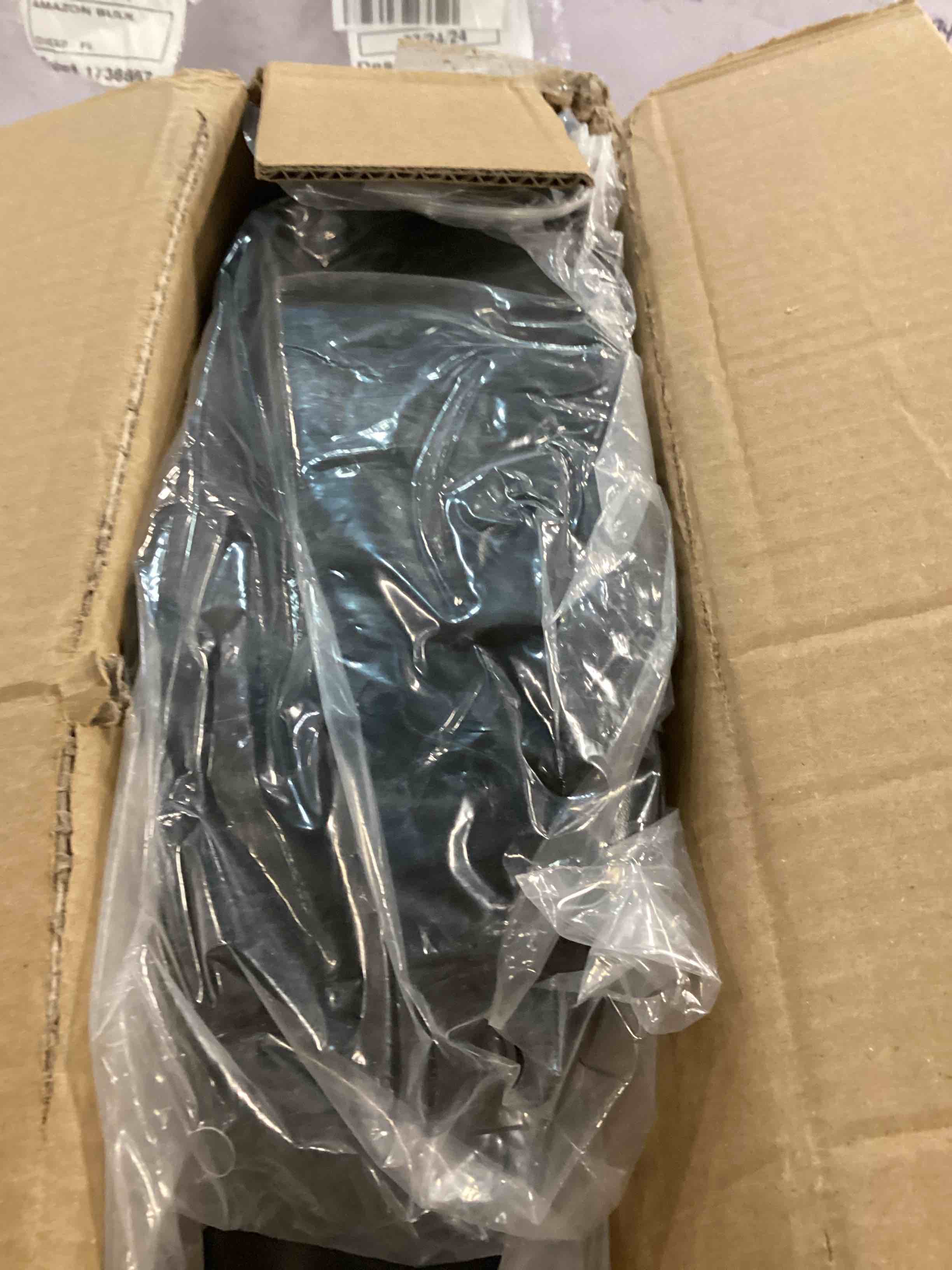 https://s3.amazonaws.com/lotting-images-prod/bidfta/GRN6391620_1722354620362.jpeg