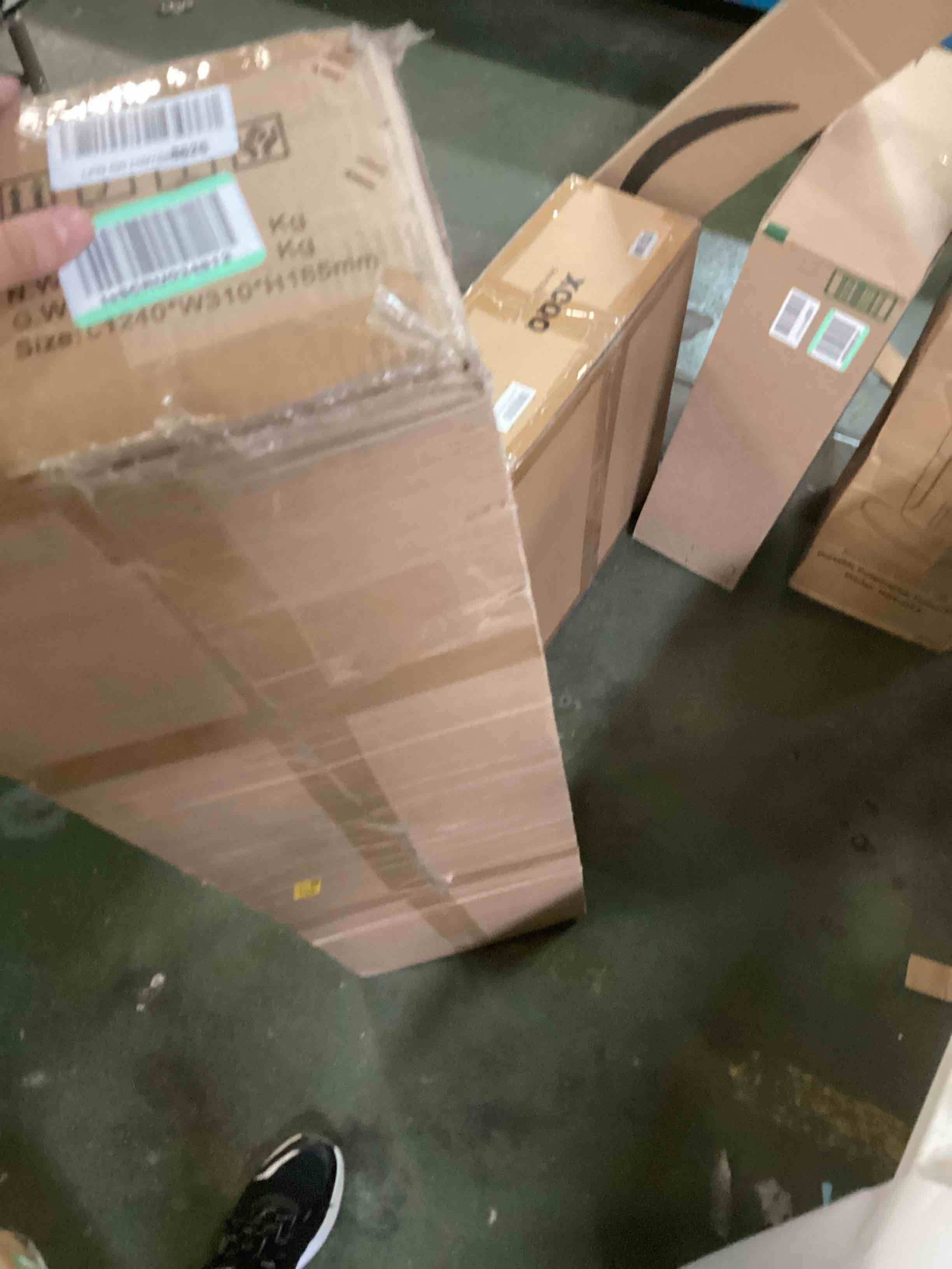 https://s3.amazonaws.com/lotting-images-prod/bidfta/GRN6395971_1717179996234.jpeg
