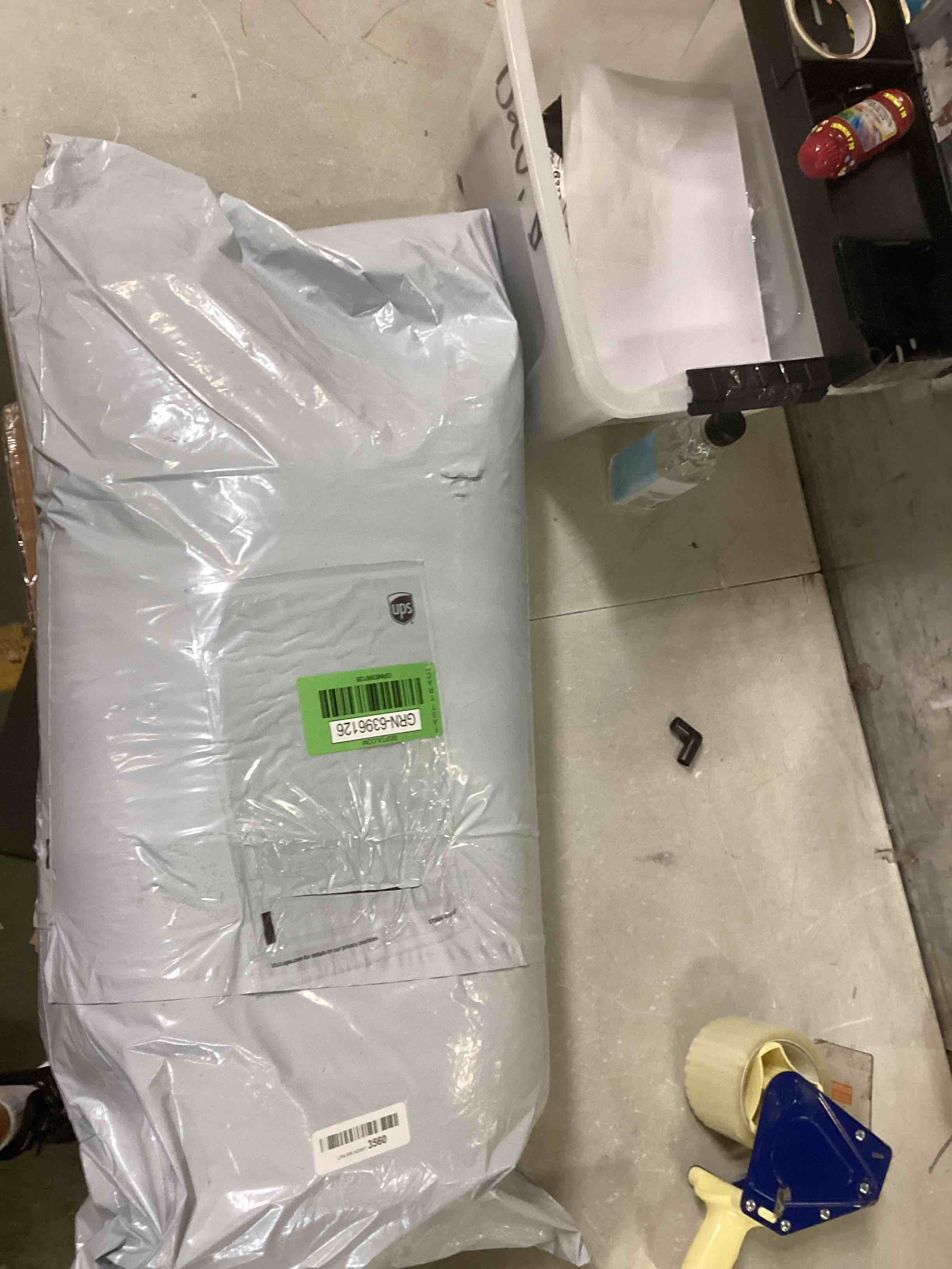 https://s3.amazonaws.com/lotting-images-prod/bidfta/GRN6396126_1717256282199.jpeg