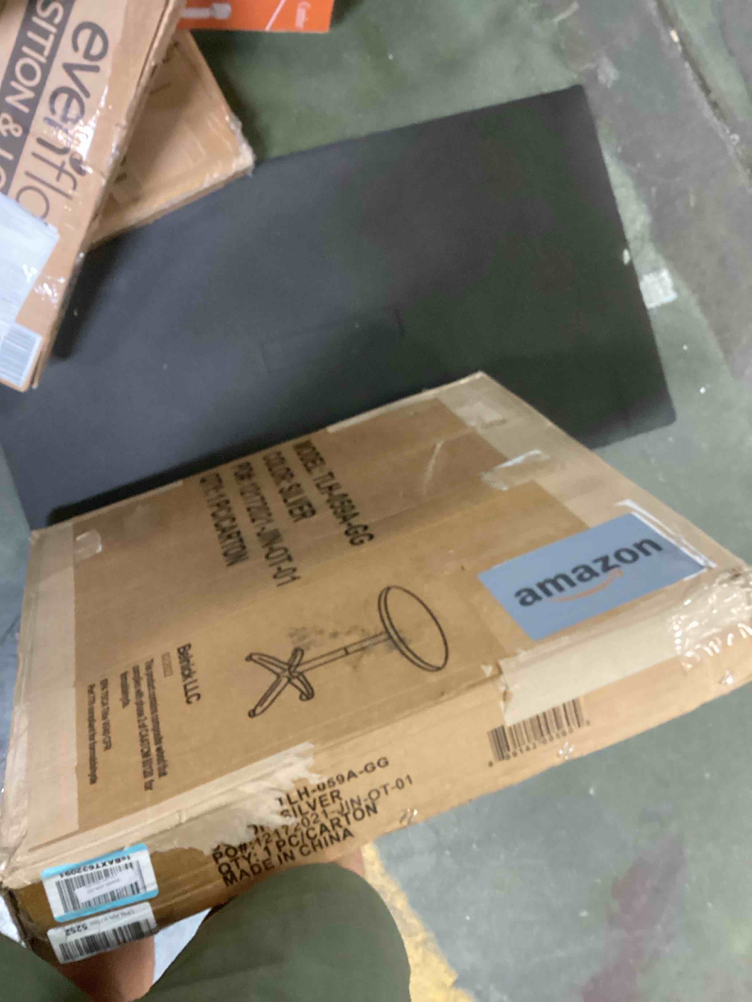 https://s3.amazonaws.com/lotting-images-prod/bidfta/GRN6396164_1717262974838.jpeg