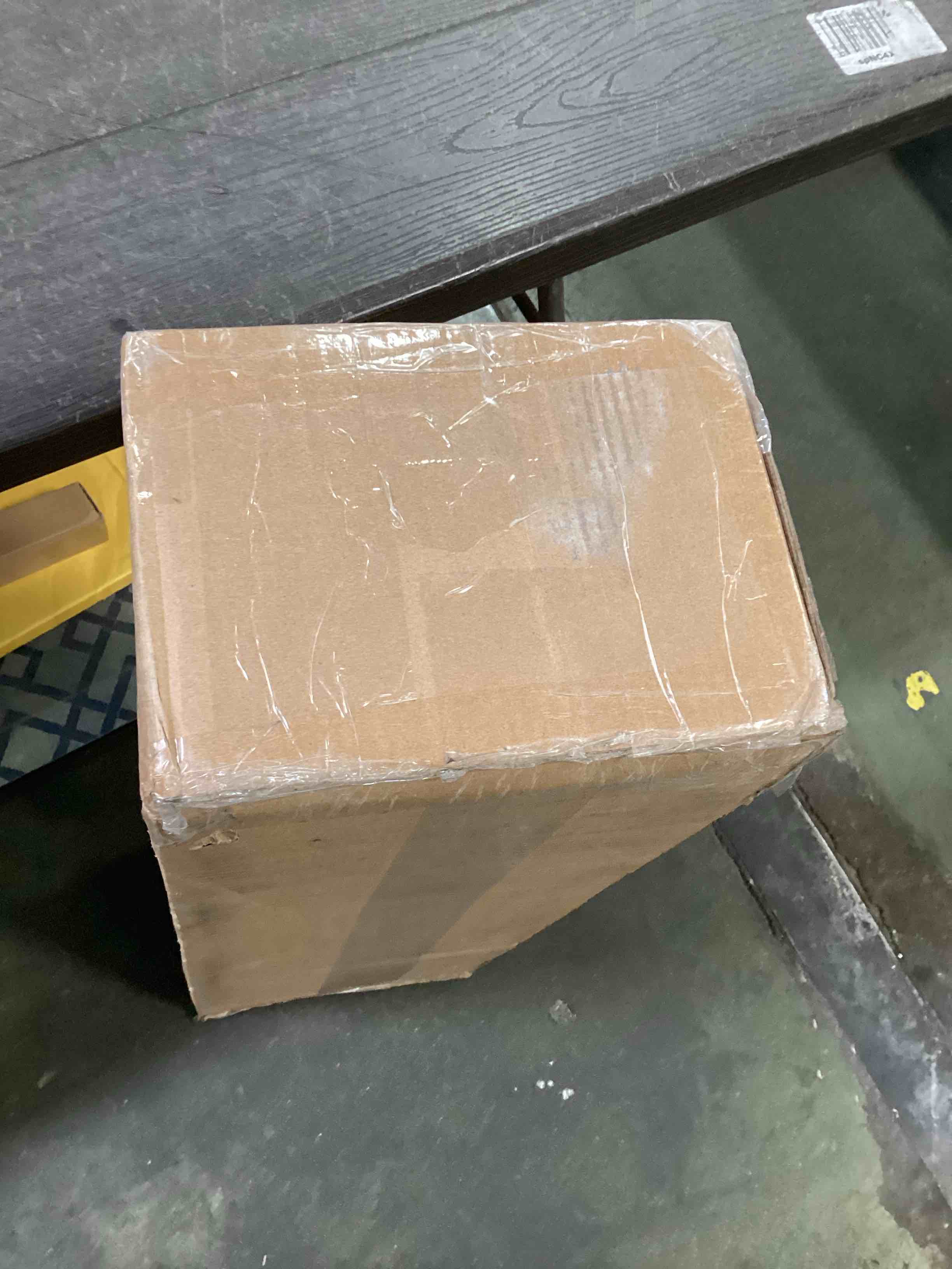 https://s3.amazonaws.com/lotting-images-prod/bidfta/GRN6396343_1717435571982.jpeg
