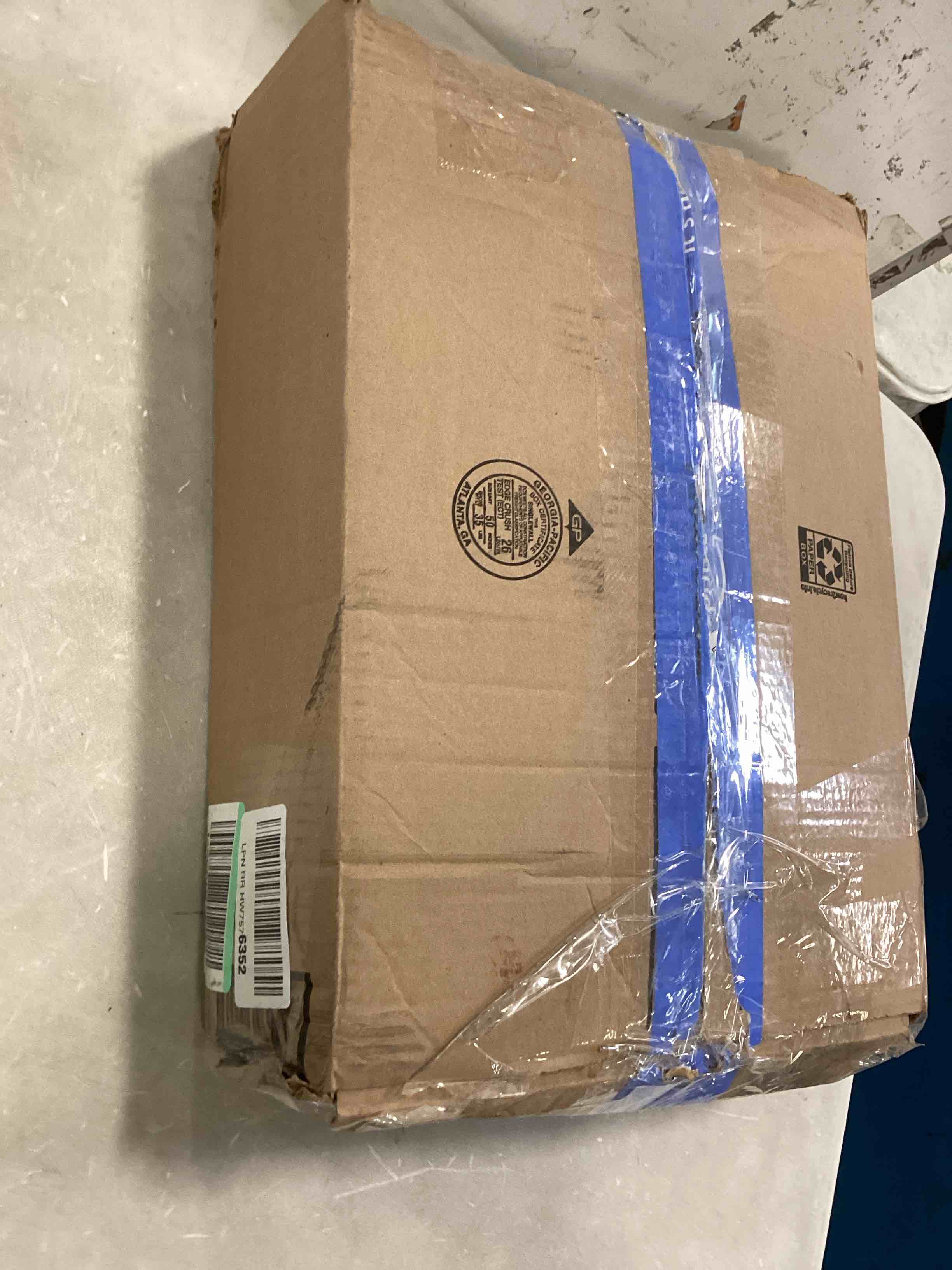 https://s3.amazonaws.com/lotting-images-prod/bidfta/GRN6397040_1717171202856.jpeg