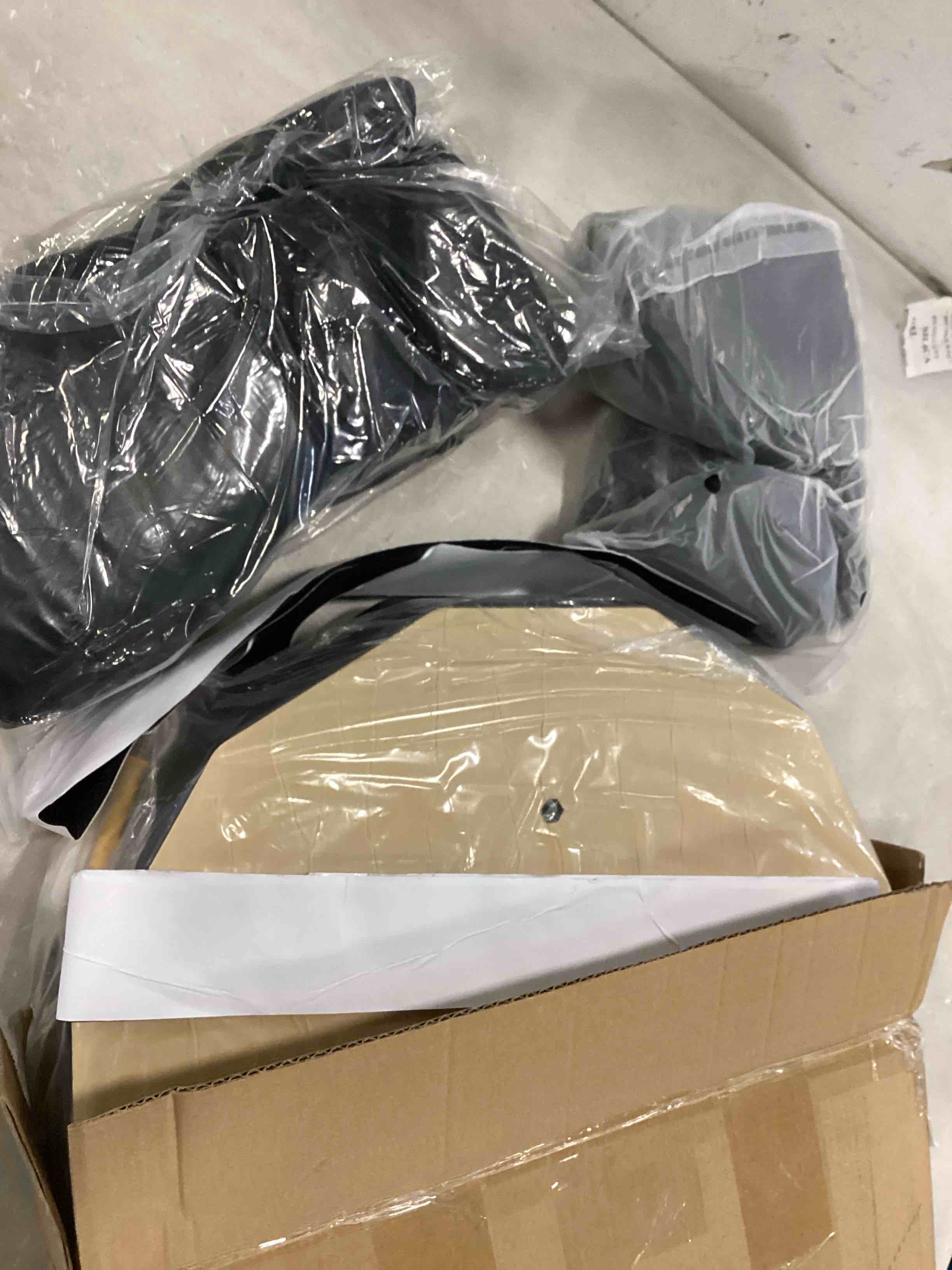 https://s3.amazonaws.com/lotting-images-prod/bidfta/GRN6397186_1717245679597.jpeg