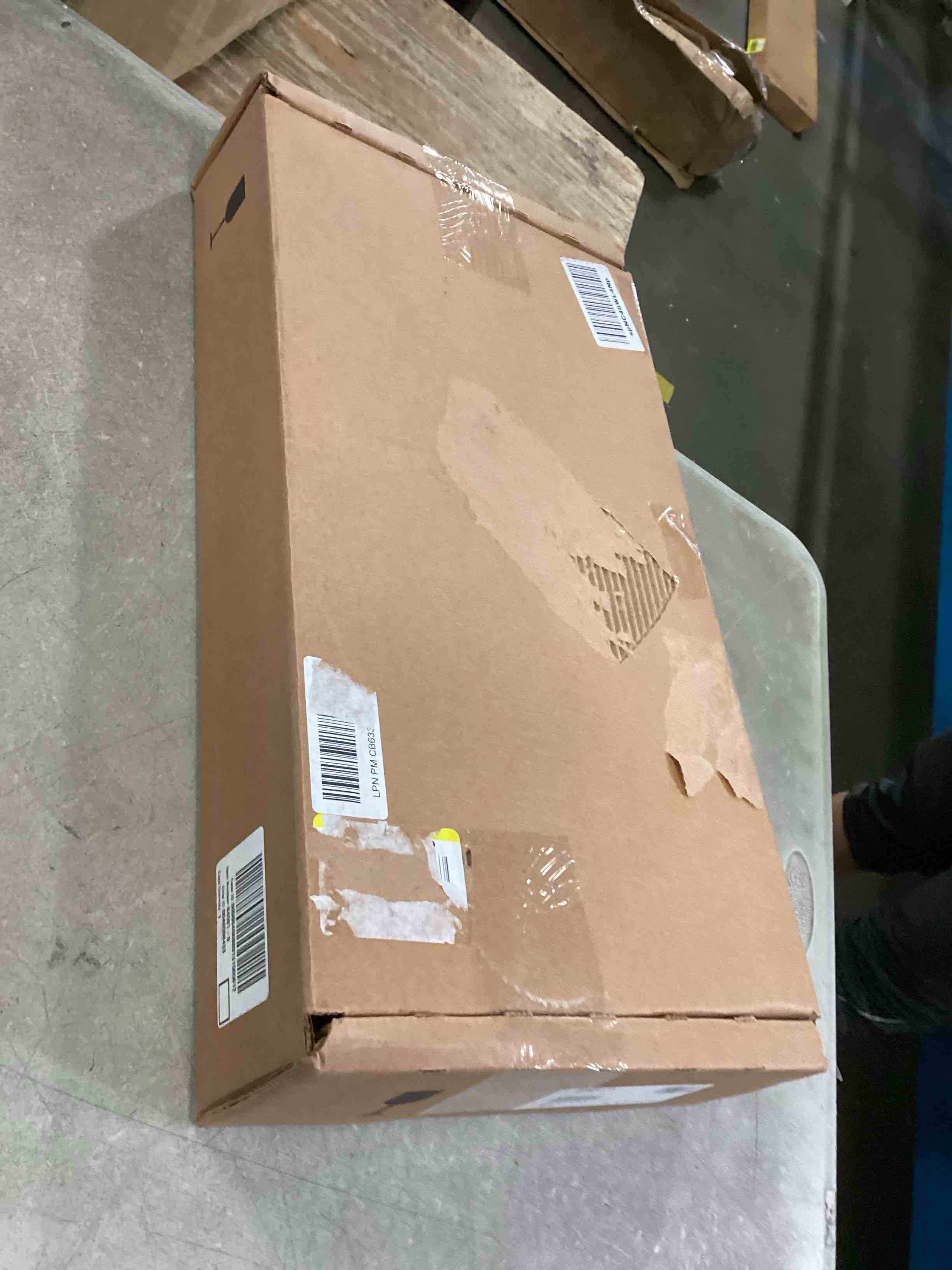 https://s3.amazonaws.com/lotting-images-prod/bidfta/GRN6397709_1717514108141.jpeg