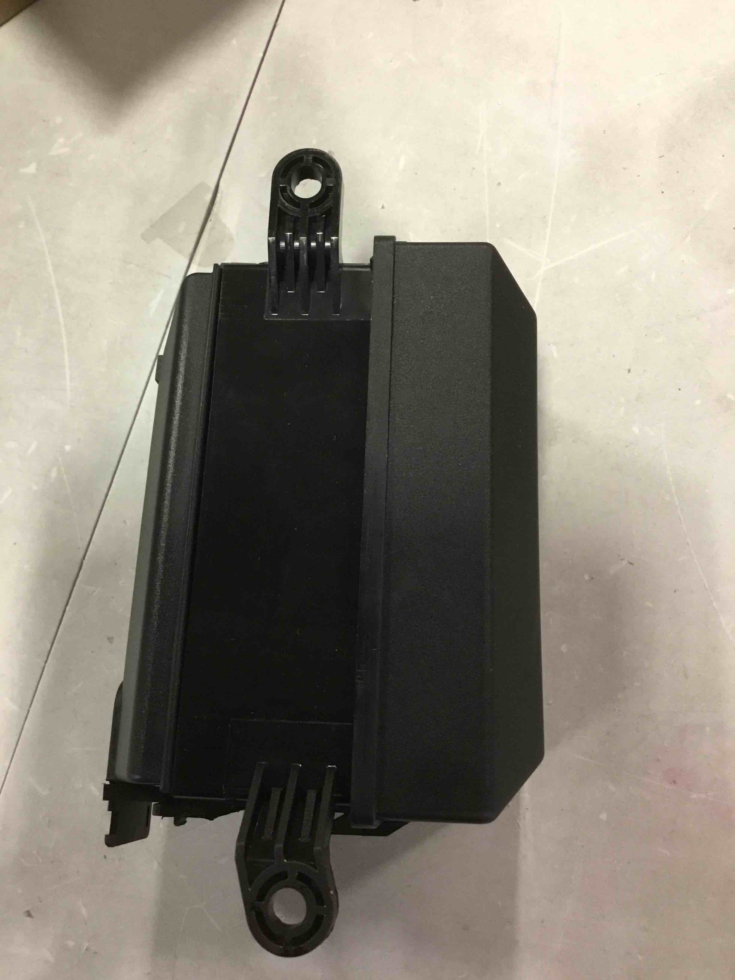 https://s3.amazonaws.com/lotting-images-prod/bidfta/GRN6398541_1717175770444.jpeg