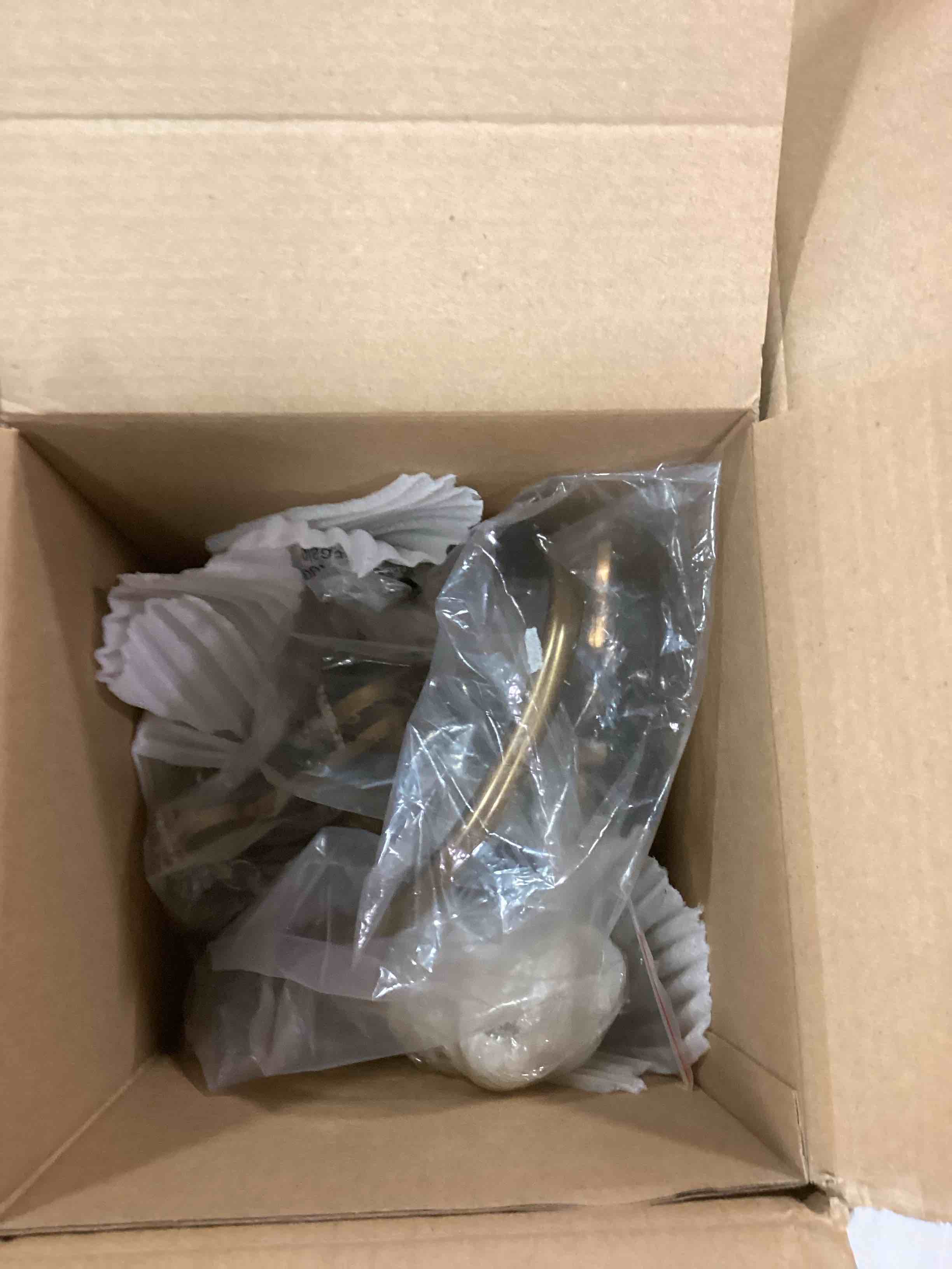 https://s3.amazonaws.com/lotting-images-prod/bidfta/GRN6398908_1717266401262.jpeg