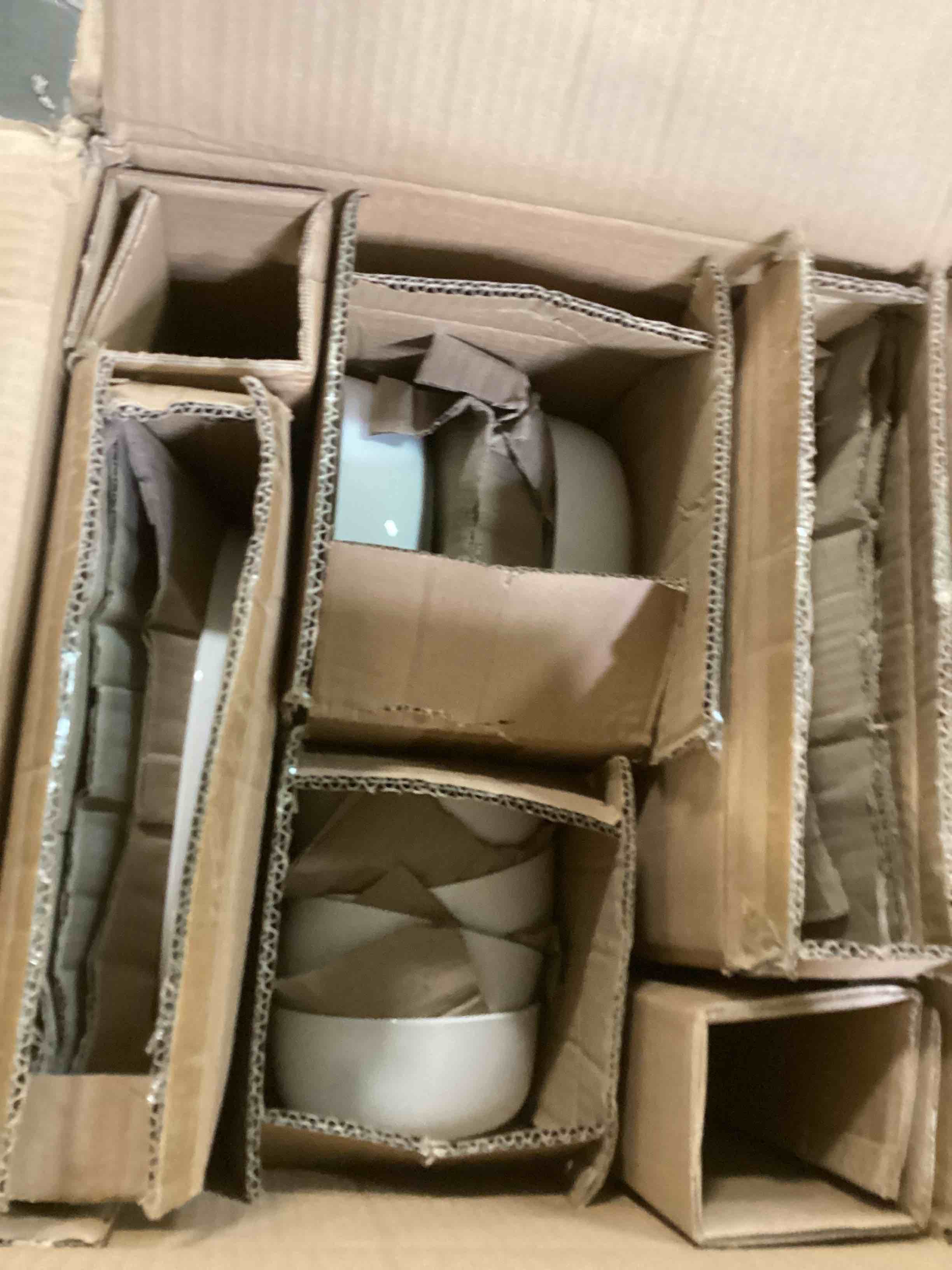 https://s3.amazonaws.com/lotting-images-prod/bidfta/GRN6399832_1716910634473.jpeg