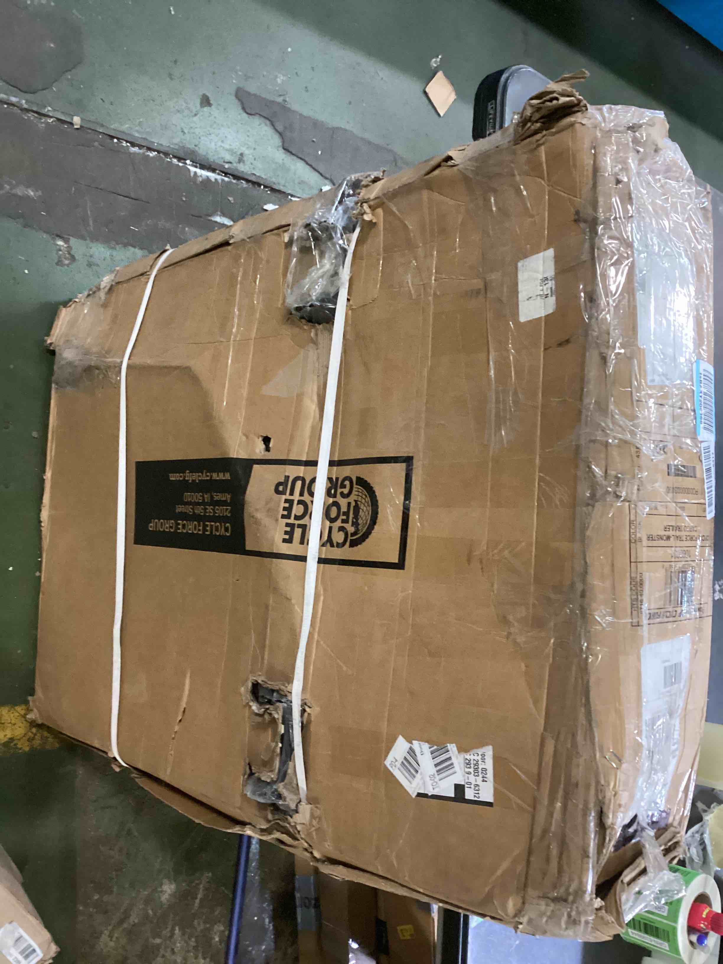 https://s3.amazonaws.com/lotting-images-prod/bidfta/GRN6399837_1716911081753.jpeg