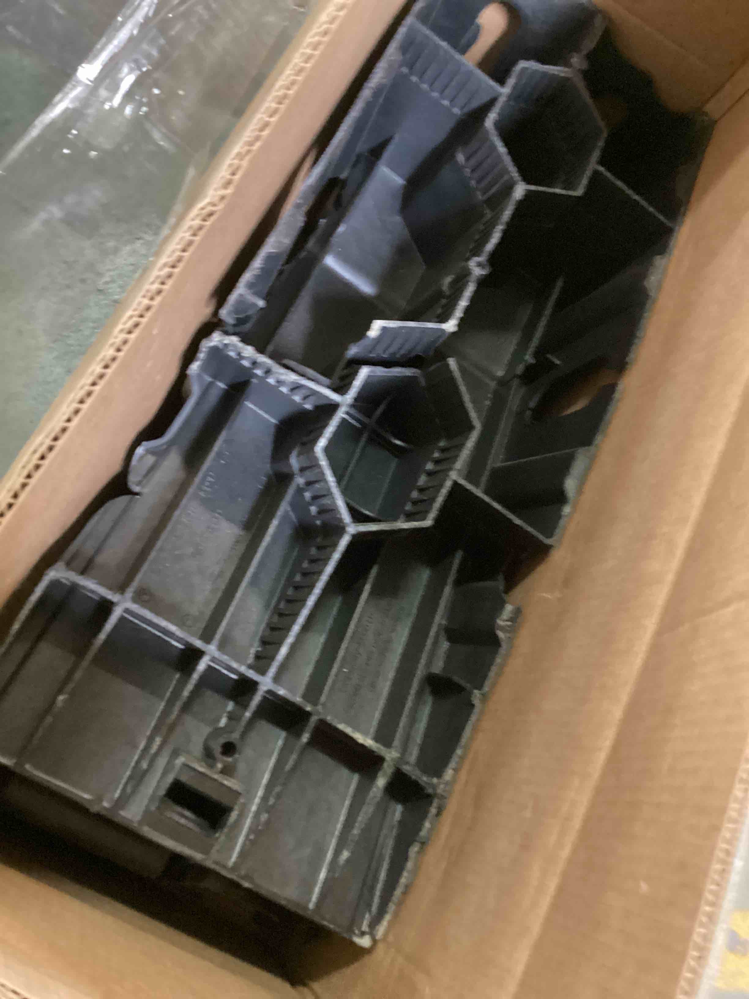 https://s3.amazonaws.com/lotting-images-prod/bidfta/GRN6400423_1717091235180.jpeg