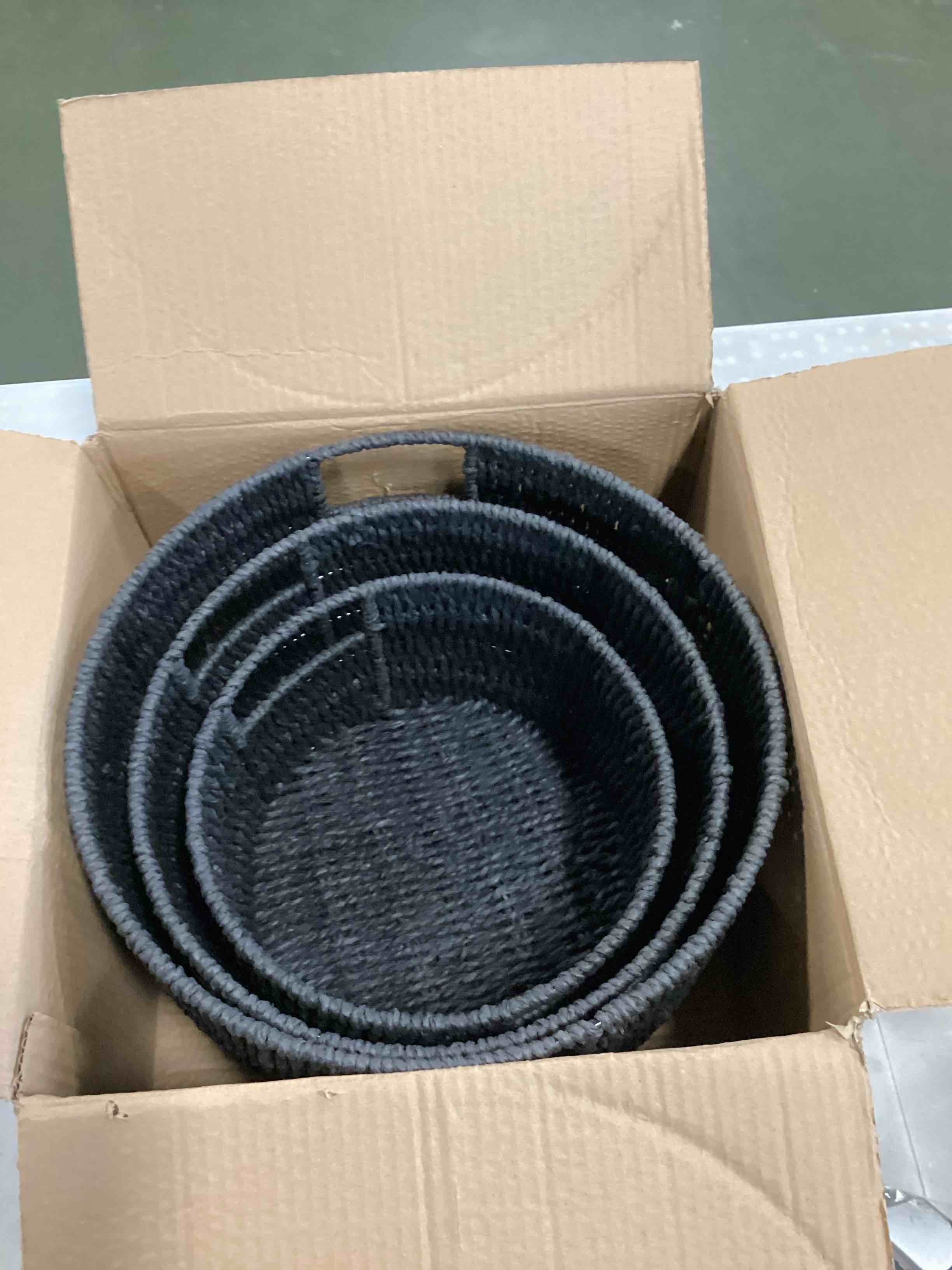 https://s3.amazonaws.com/lotting-images-prod/bidfta/GRN6400963_1716554397548.jpeg
