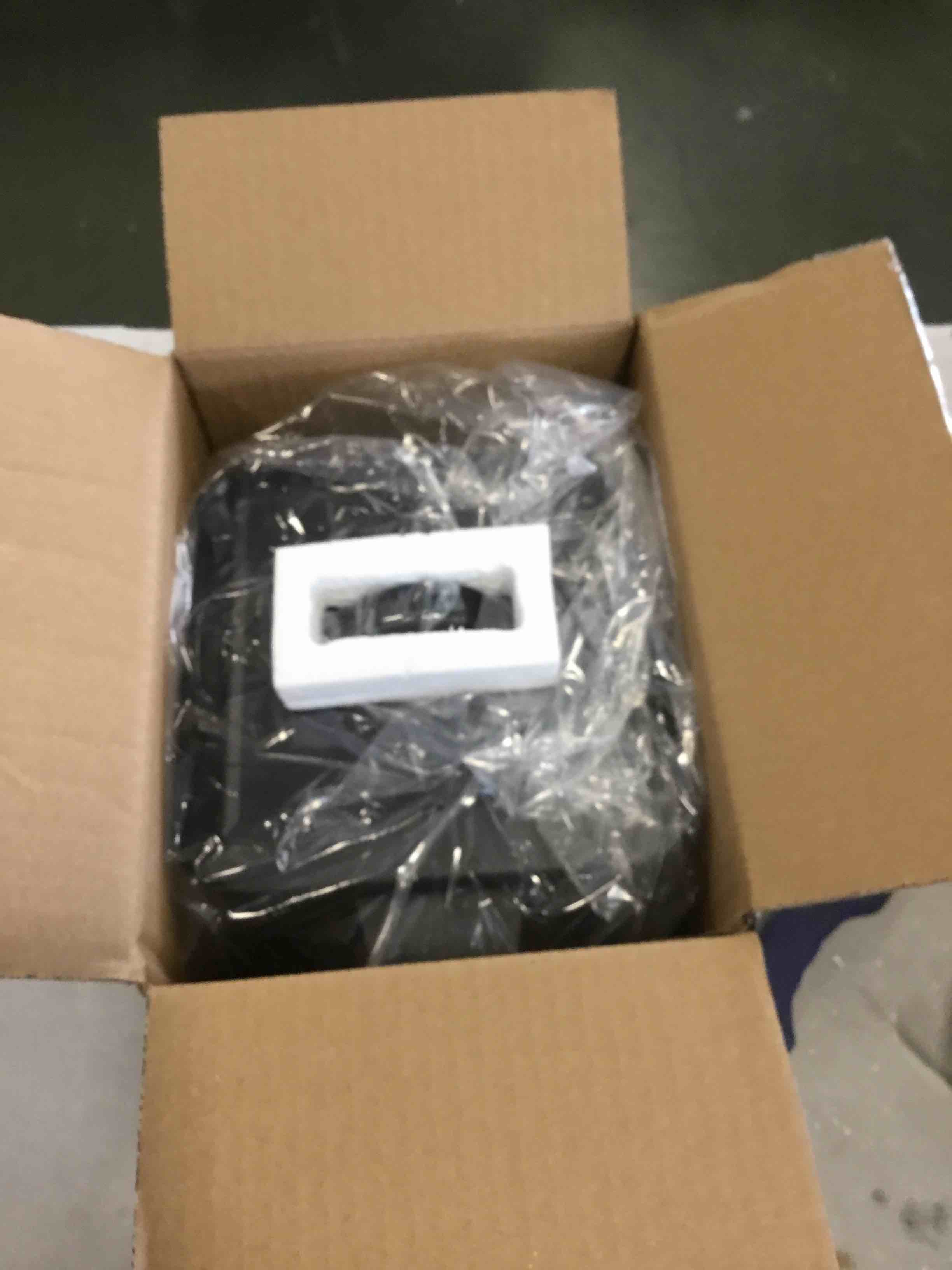 https://s3.amazonaws.com/lotting-images-prod/bidfta/GRN6401928_1717009692553.jpeg