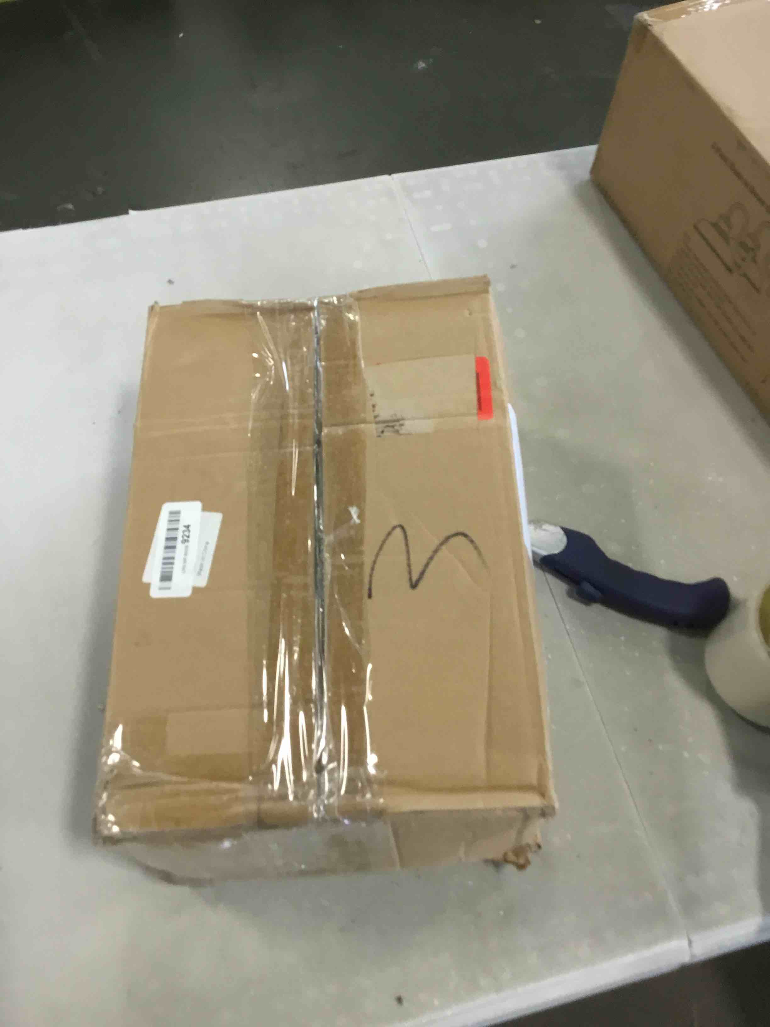 https://s3.amazonaws.com/lotting-images-prod/bidfta/GRN6401982_1717013536021.jpeg